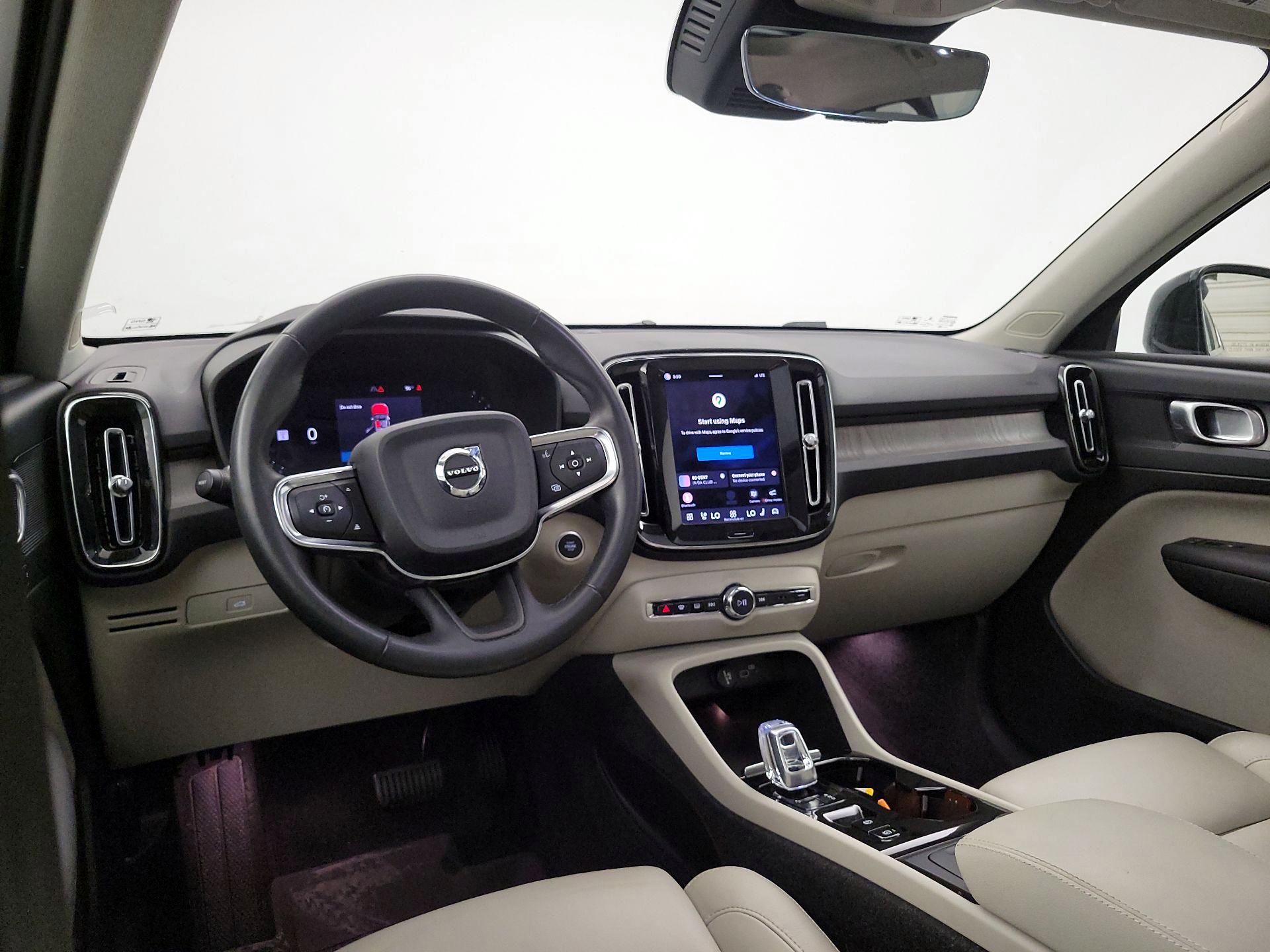 Thumbnail: 2023 Volvo XC40 - 8