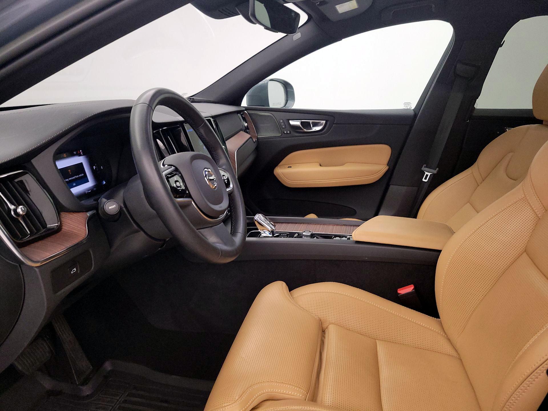 Thumbnail: 2023 Volvo XC60 - 11