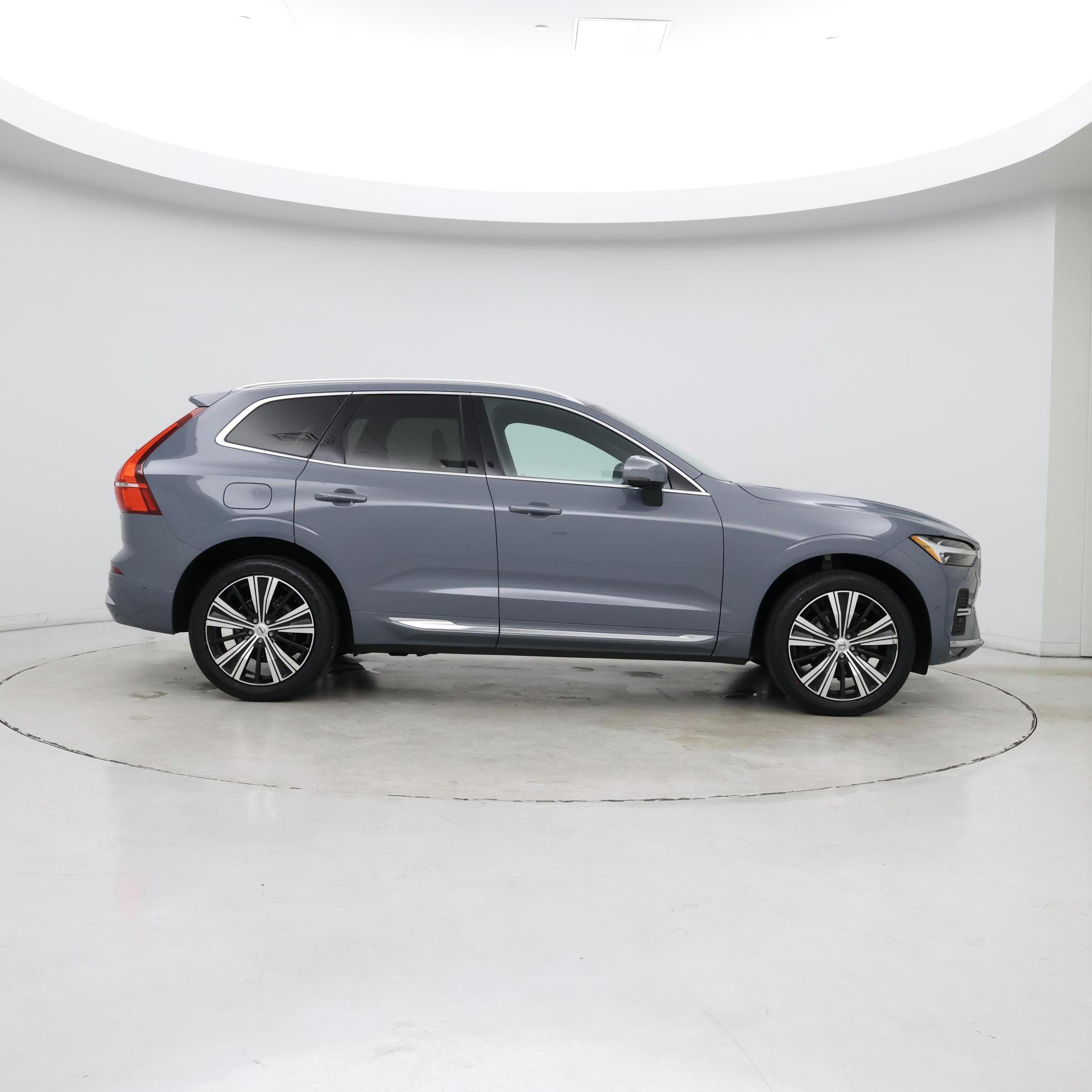 Thumbnail: 2023 Volvo XC60 - 7