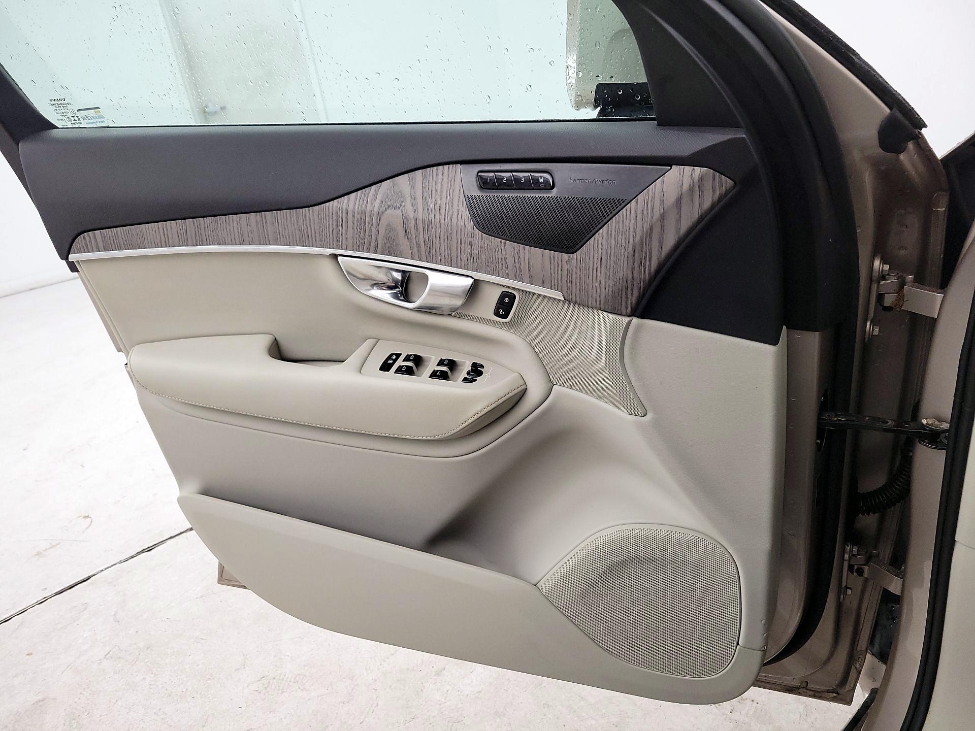 Thumbnail: 2023 Volvo XC90 - 12