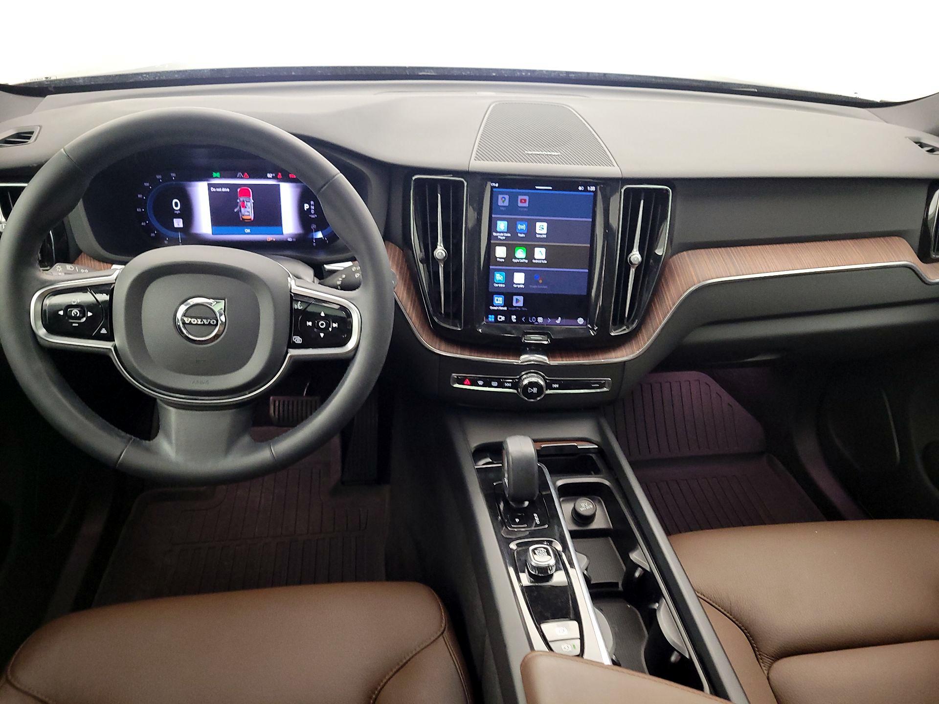 Thumbnail: 2023 Volvo XC60 - 9