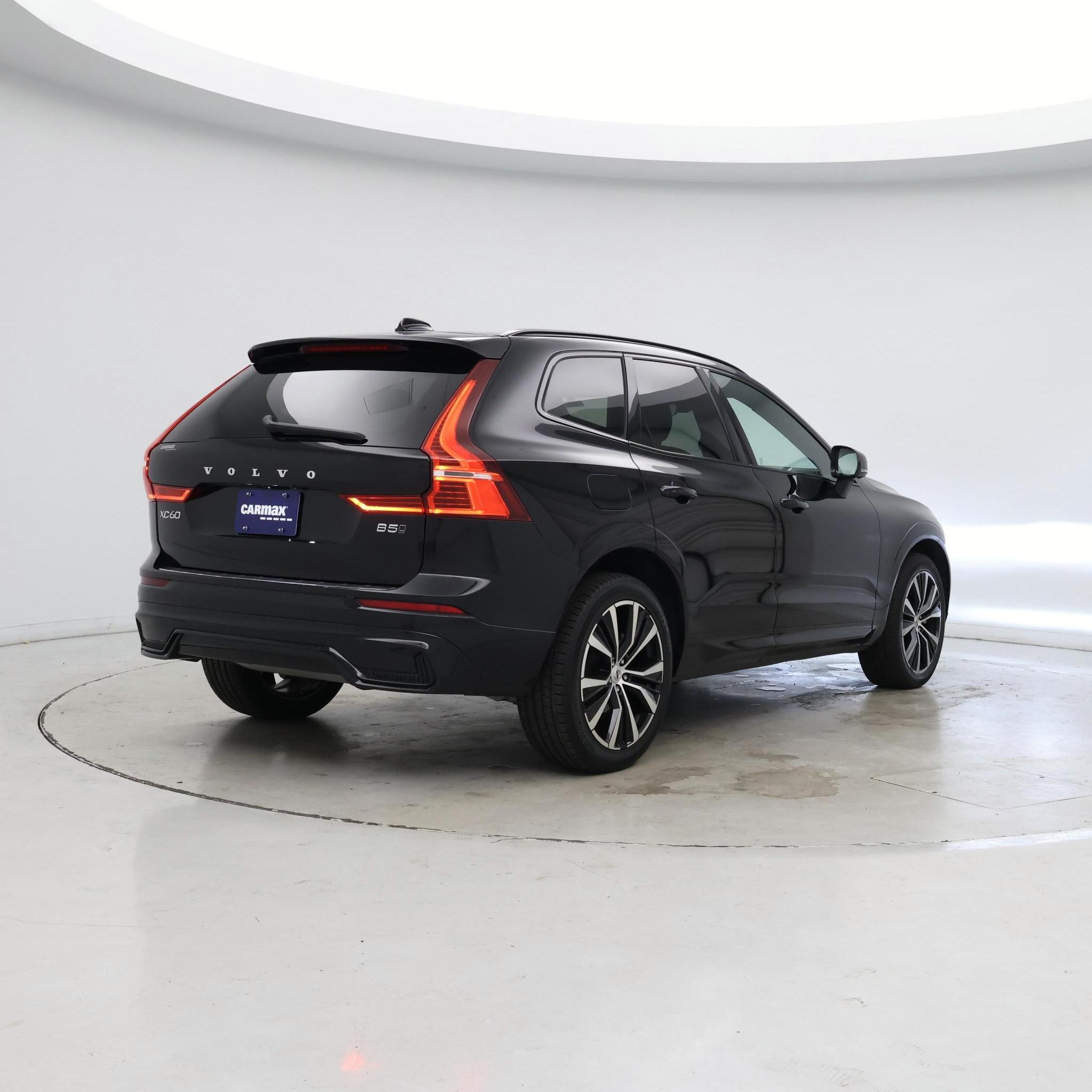 Thumbnail: 2023 Volvo XC60 - 8