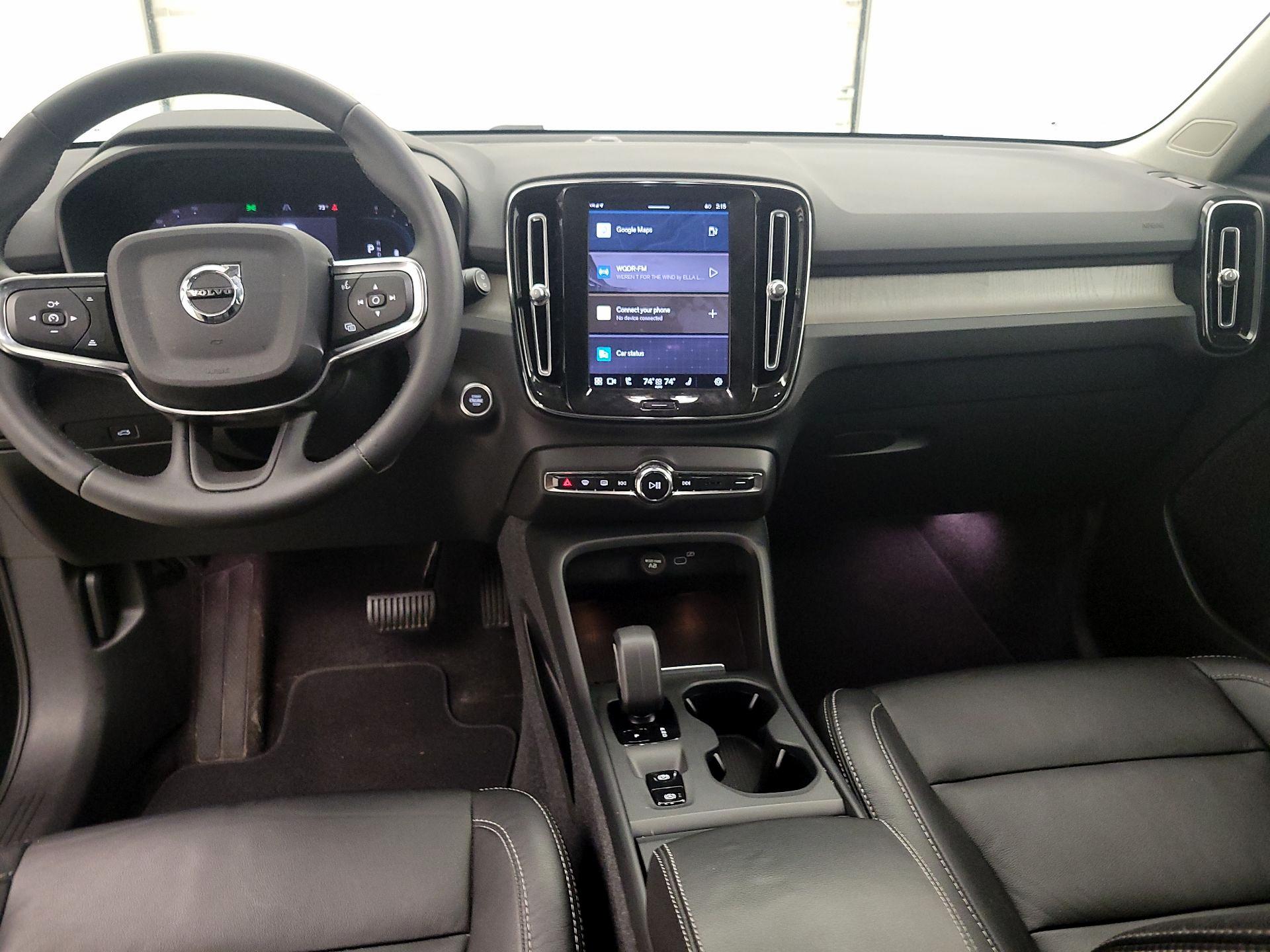 Thumbnail: 2023 Volvo XC40 - 9