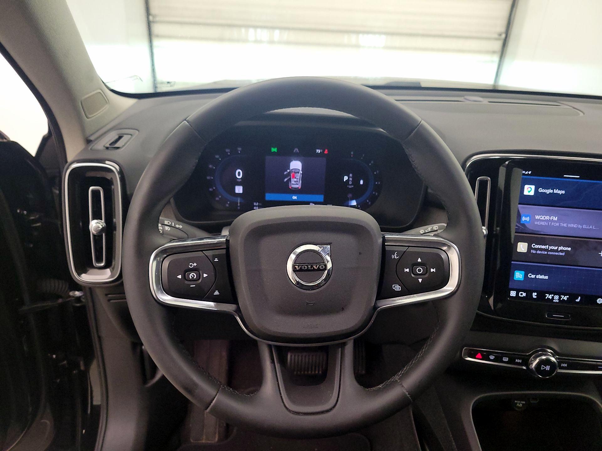 Thumbnail: 2023 Volvo XC40 - 10