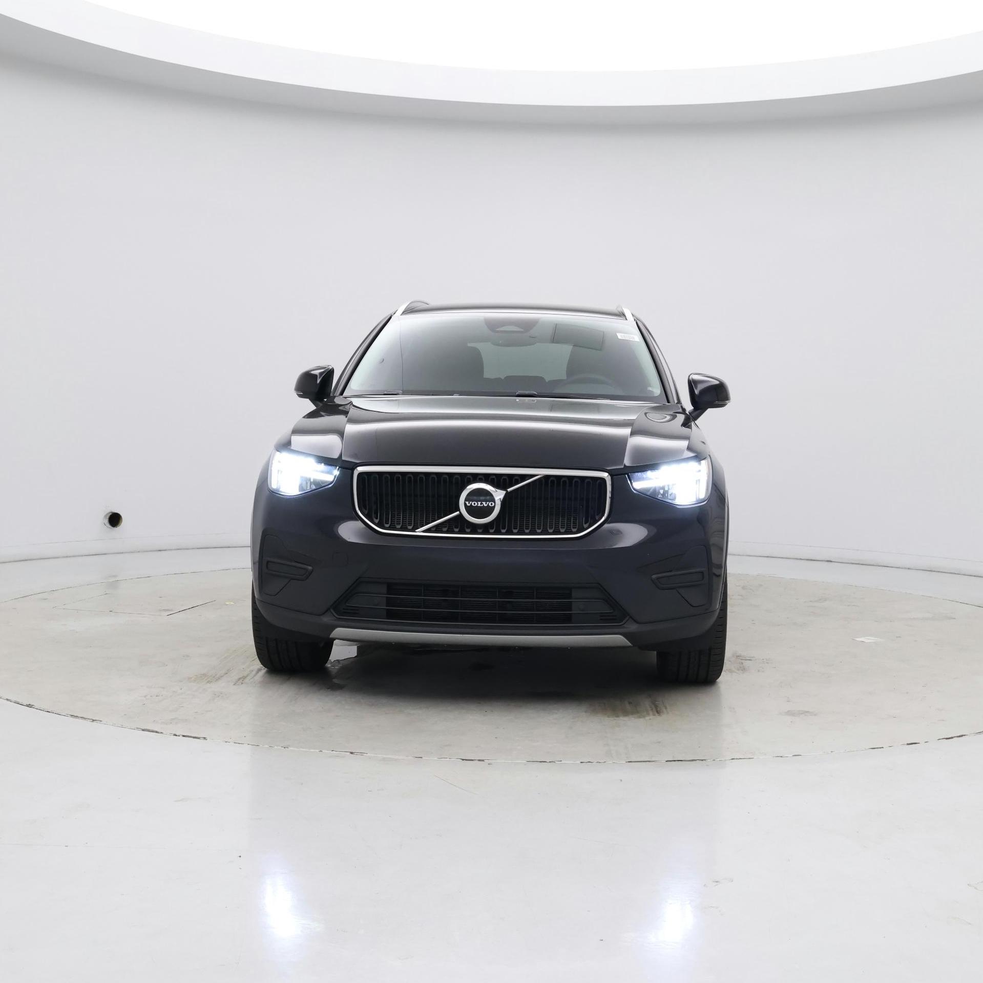 Thumbnail: 2023 Volvo XC40 - 5