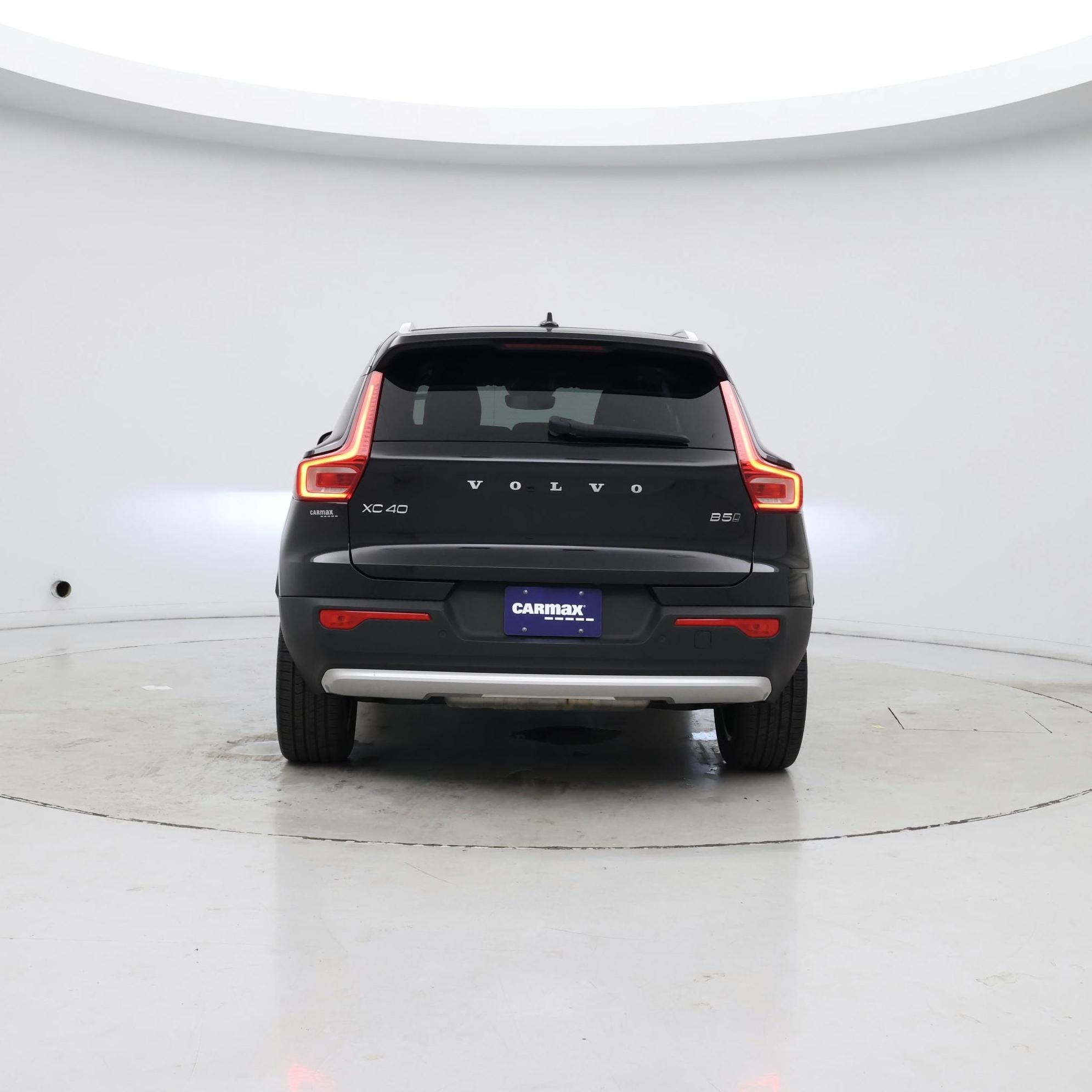 Thumbnail: 2023 Volvo XC40 - 6