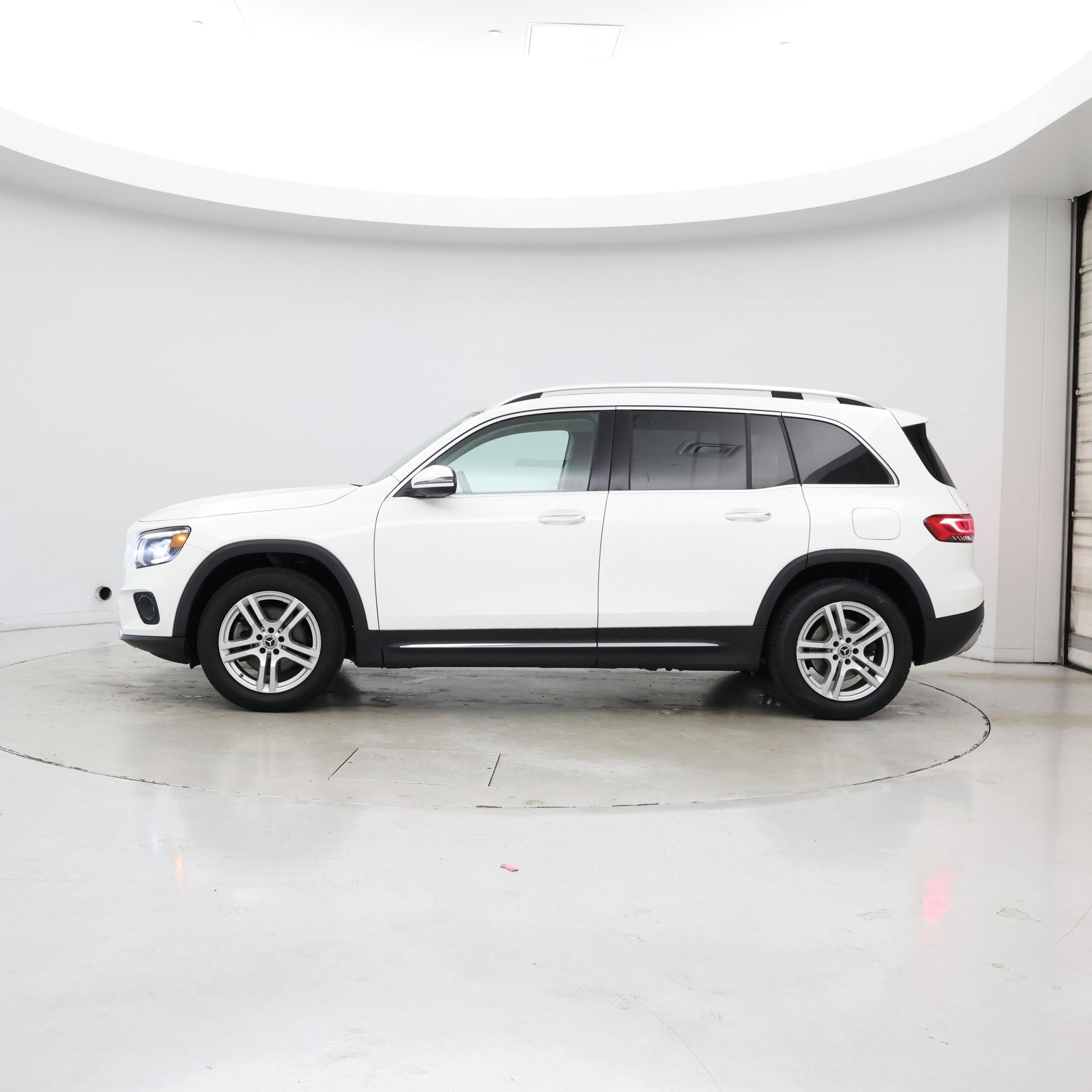 Thumbnail: 2022 Mercedes-Benz GLB - 3