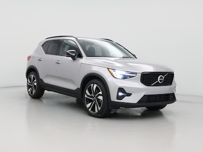 2023 Volvo XC40 B5 Plus Dark Theme