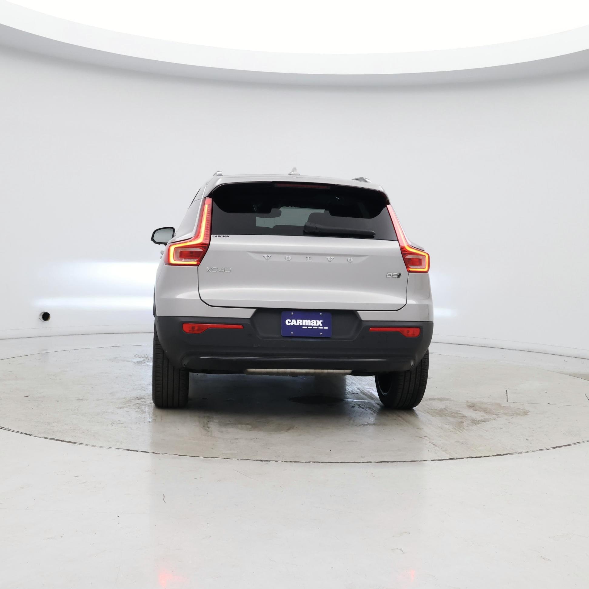 Thumbnail: 2023 Volvo XC40 - 6