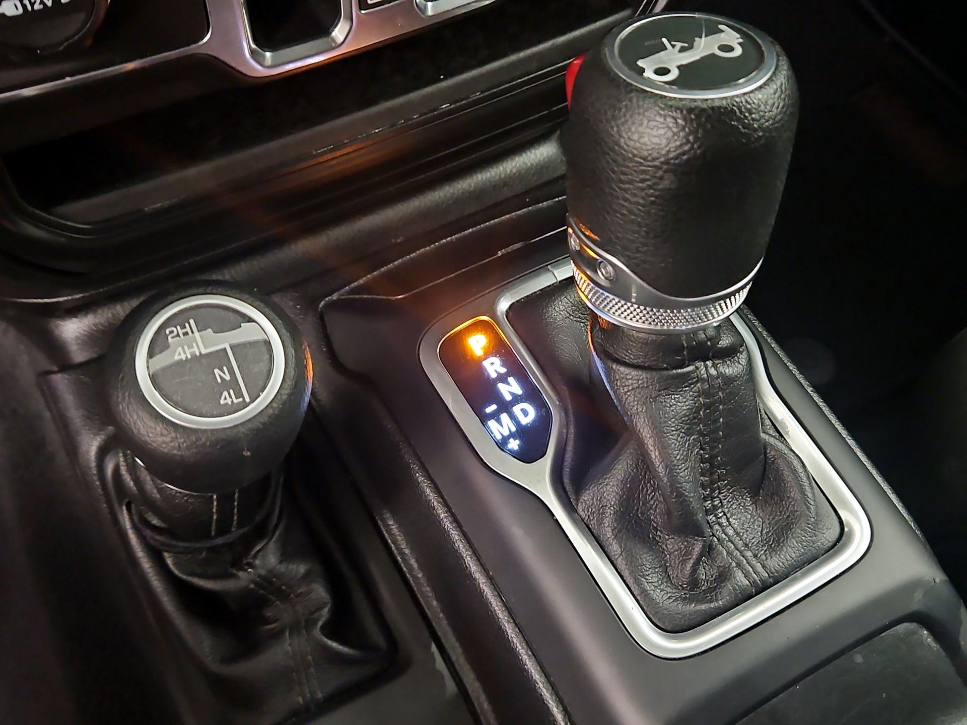 Thumbnail: 2018 Jeep Wrangler - 17