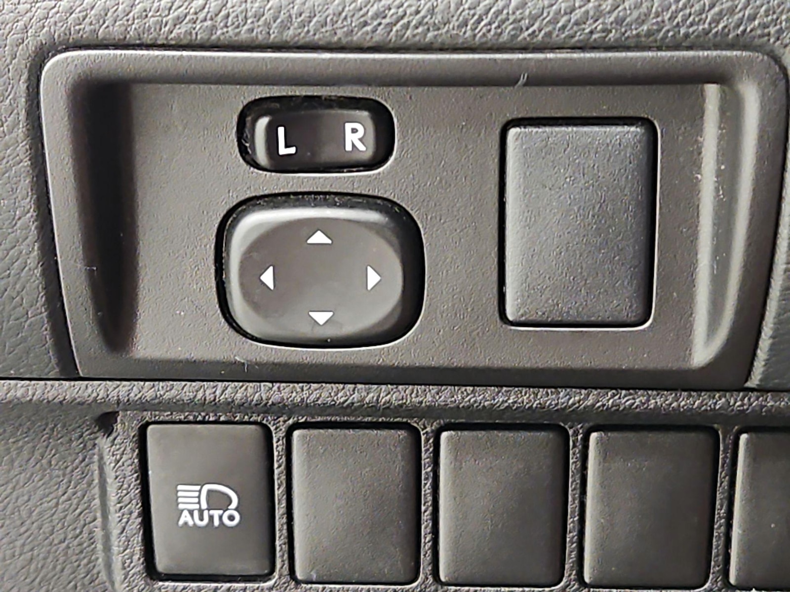 2017 Lexus ES 350 - Photo 14