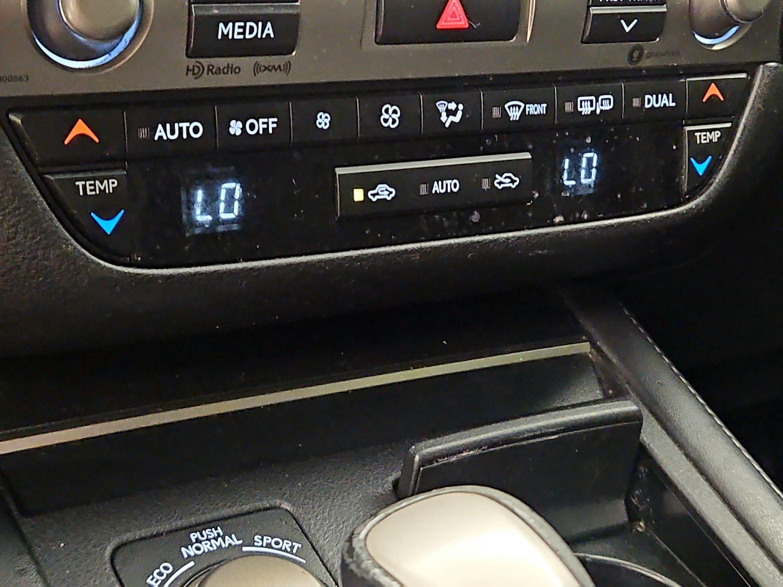 2017 Lexus ES 350 - Photo 17