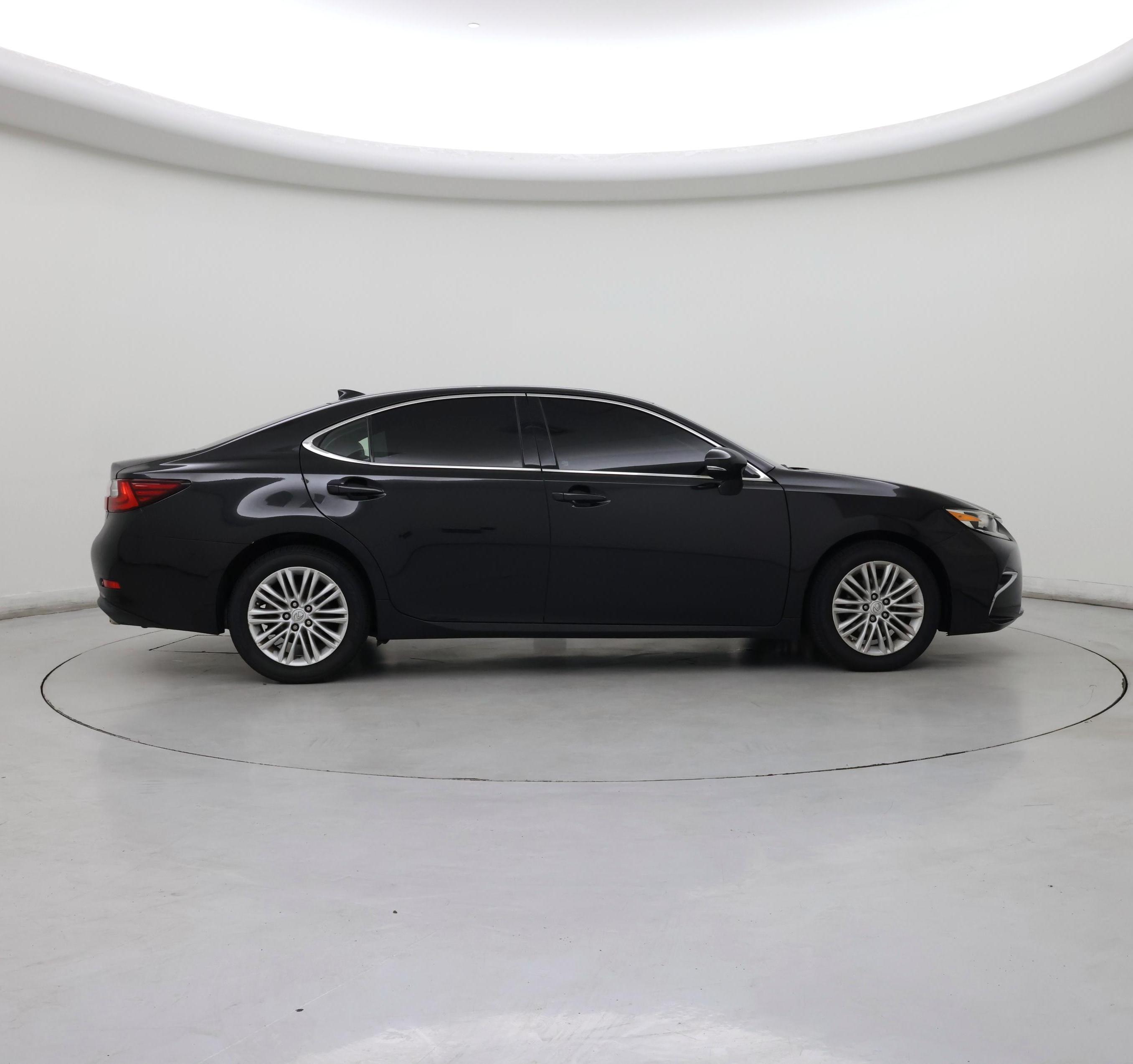 Thumbnail: 2017 Lexus ES - 7