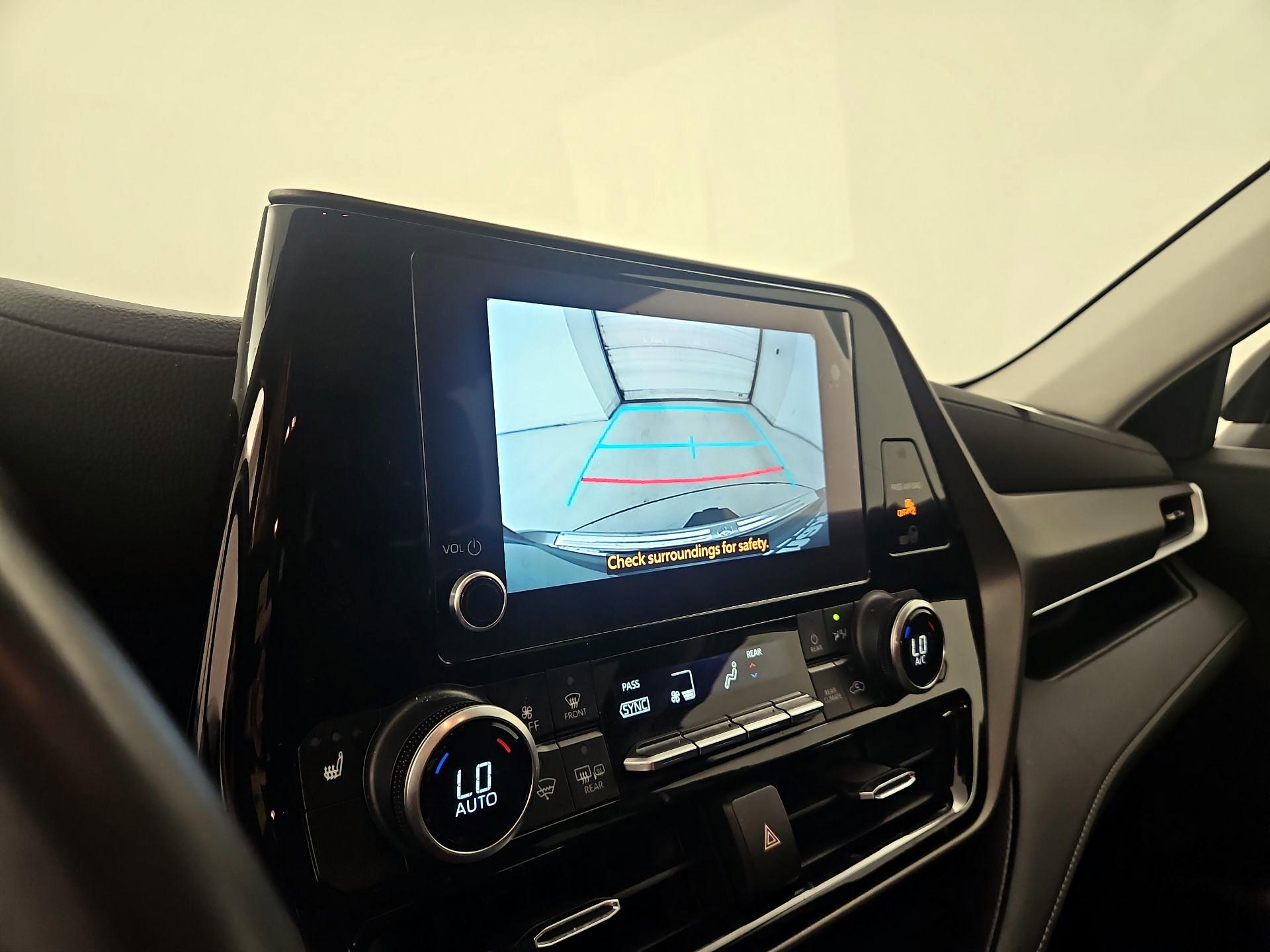 Thumbnail: 2023 Toyota Highlander - 15