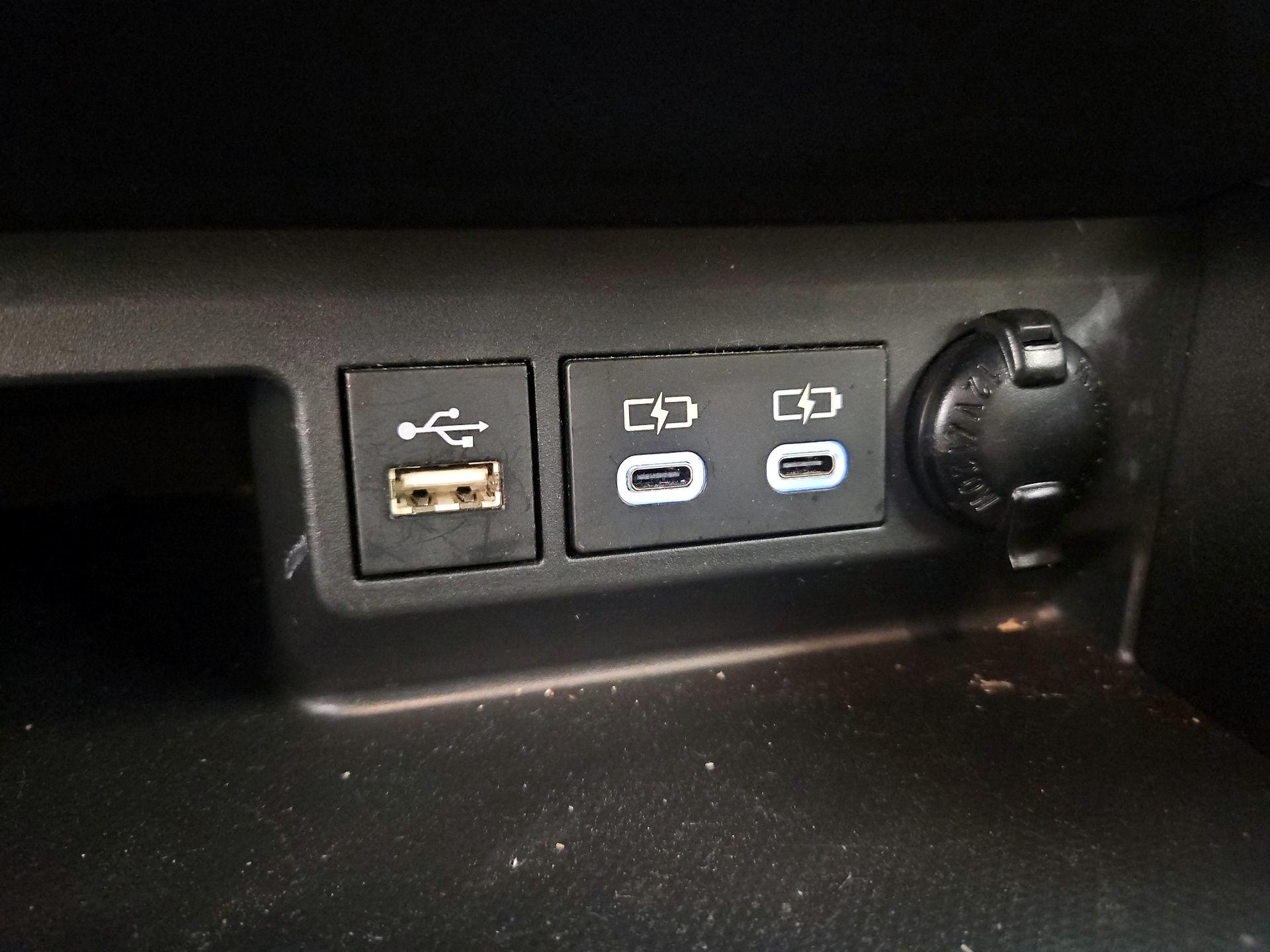 Thumbnail: 2023 Toyota Highlander - 19