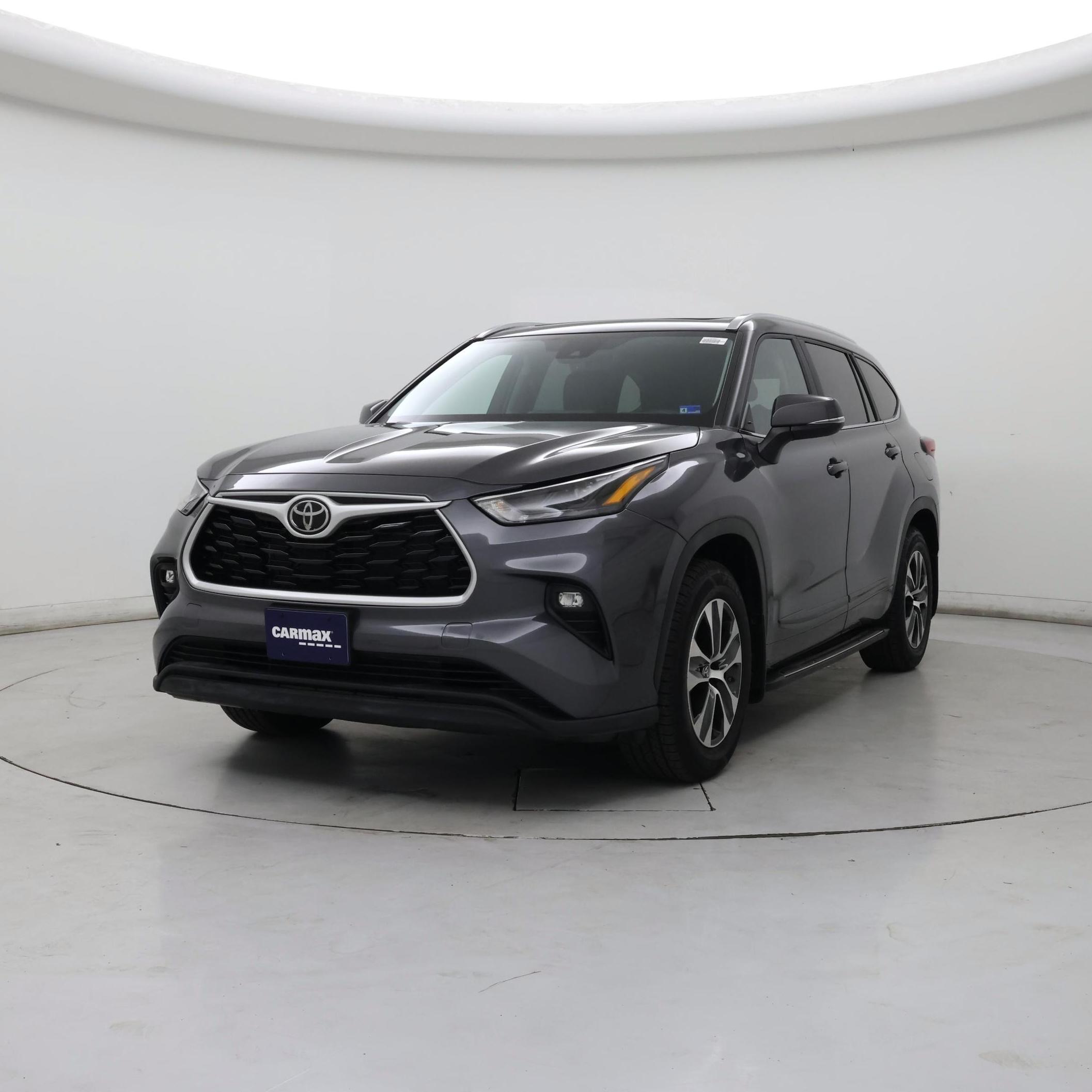 Thumbnail: 2023 Toyota Highlander - 4