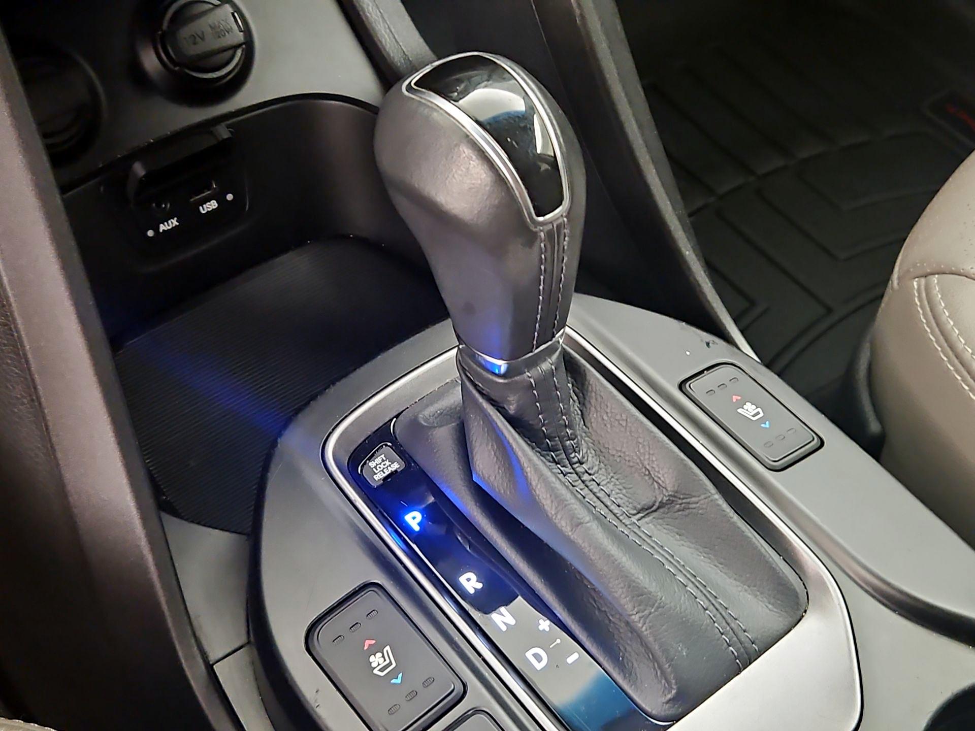 Thumbnail: 2014 Hyundai Santa Fe - 18
