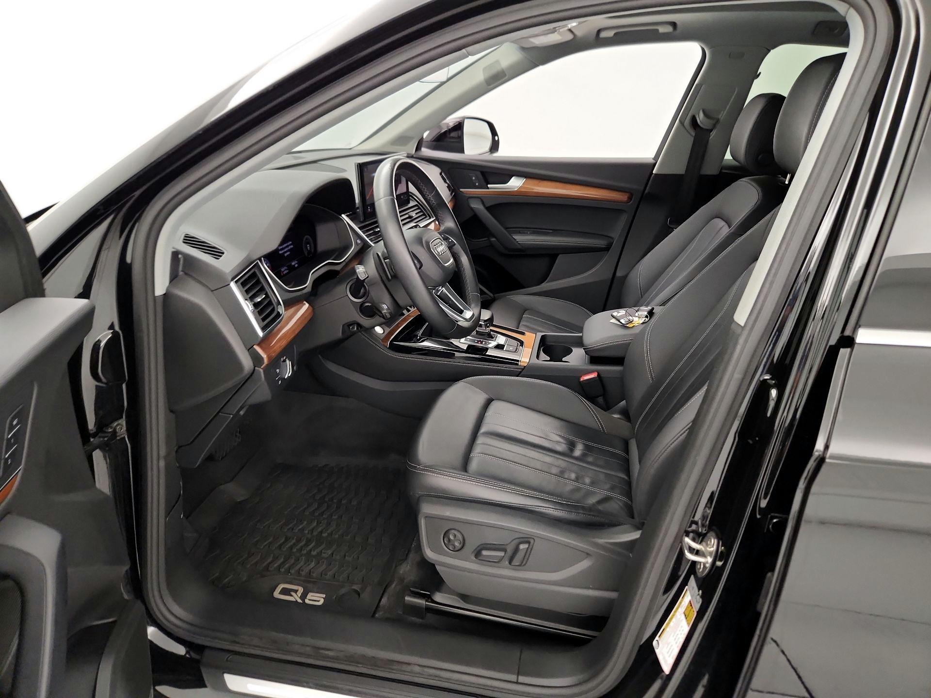 Thumbnail: 2023 Audi Q5 - 11