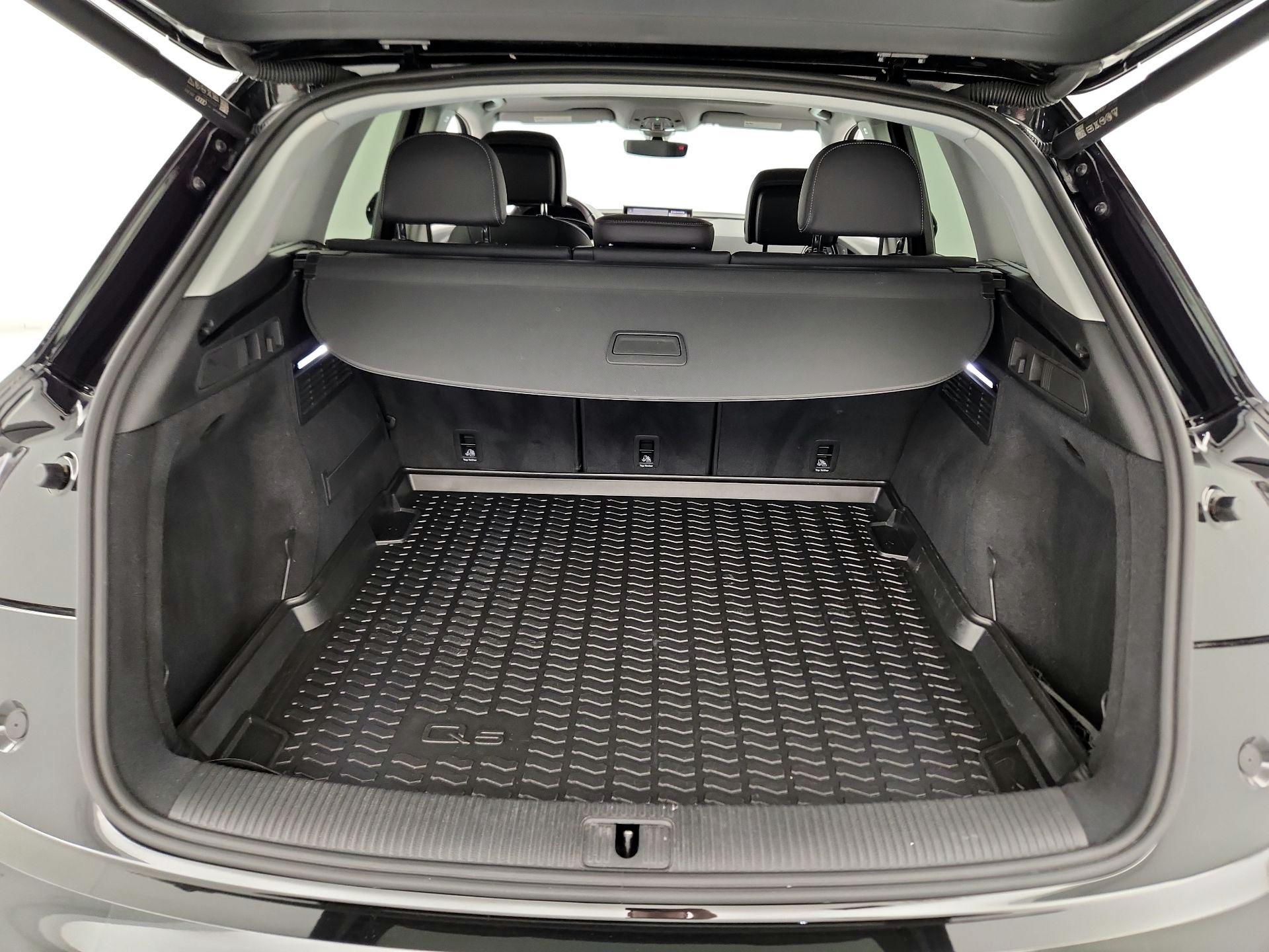 Thumbnail: 2023 Audi Q5 - 17