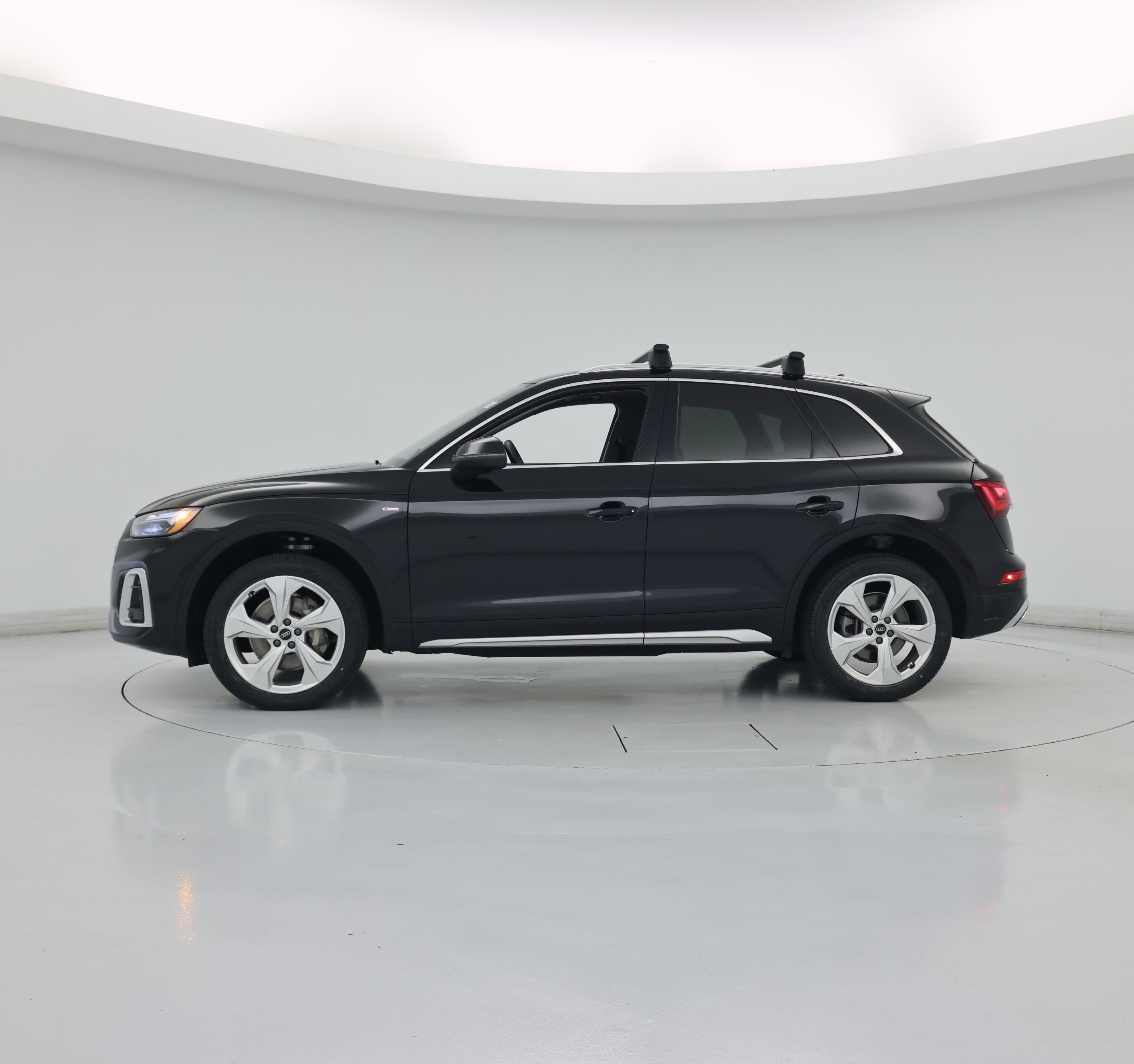 Thumbnail: 2023 Audi Q5 - 3
