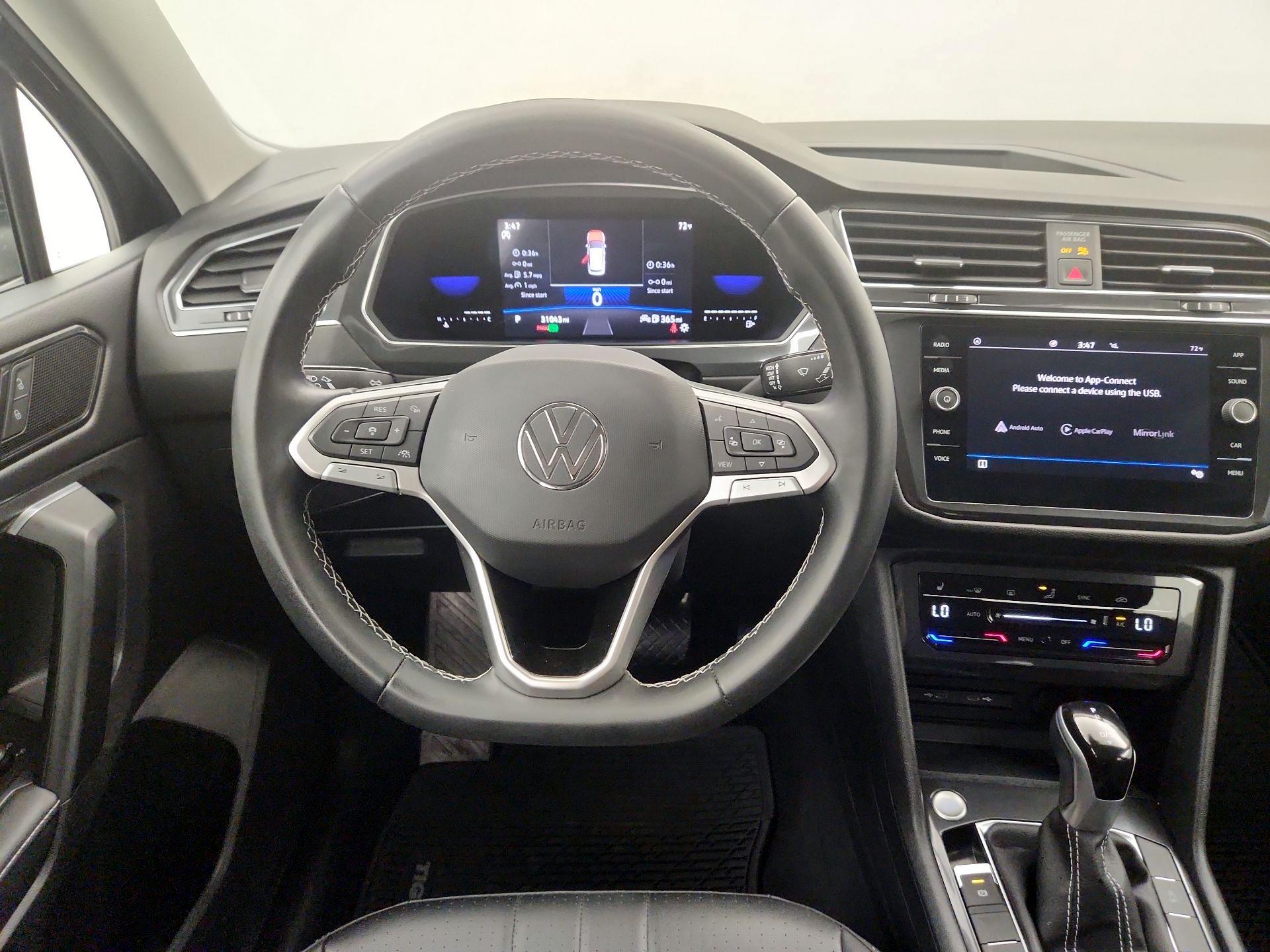 Thumbnail: 2023 Volkswagen Tiguan - 10