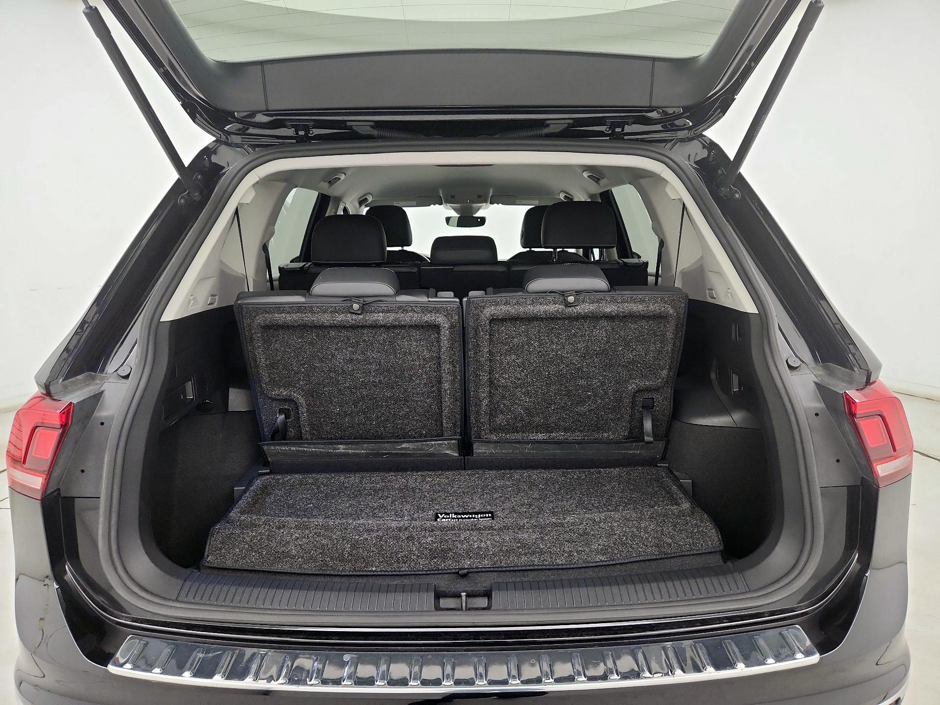 Thumbnail: 2023 Volkswagen Tiguan - 20