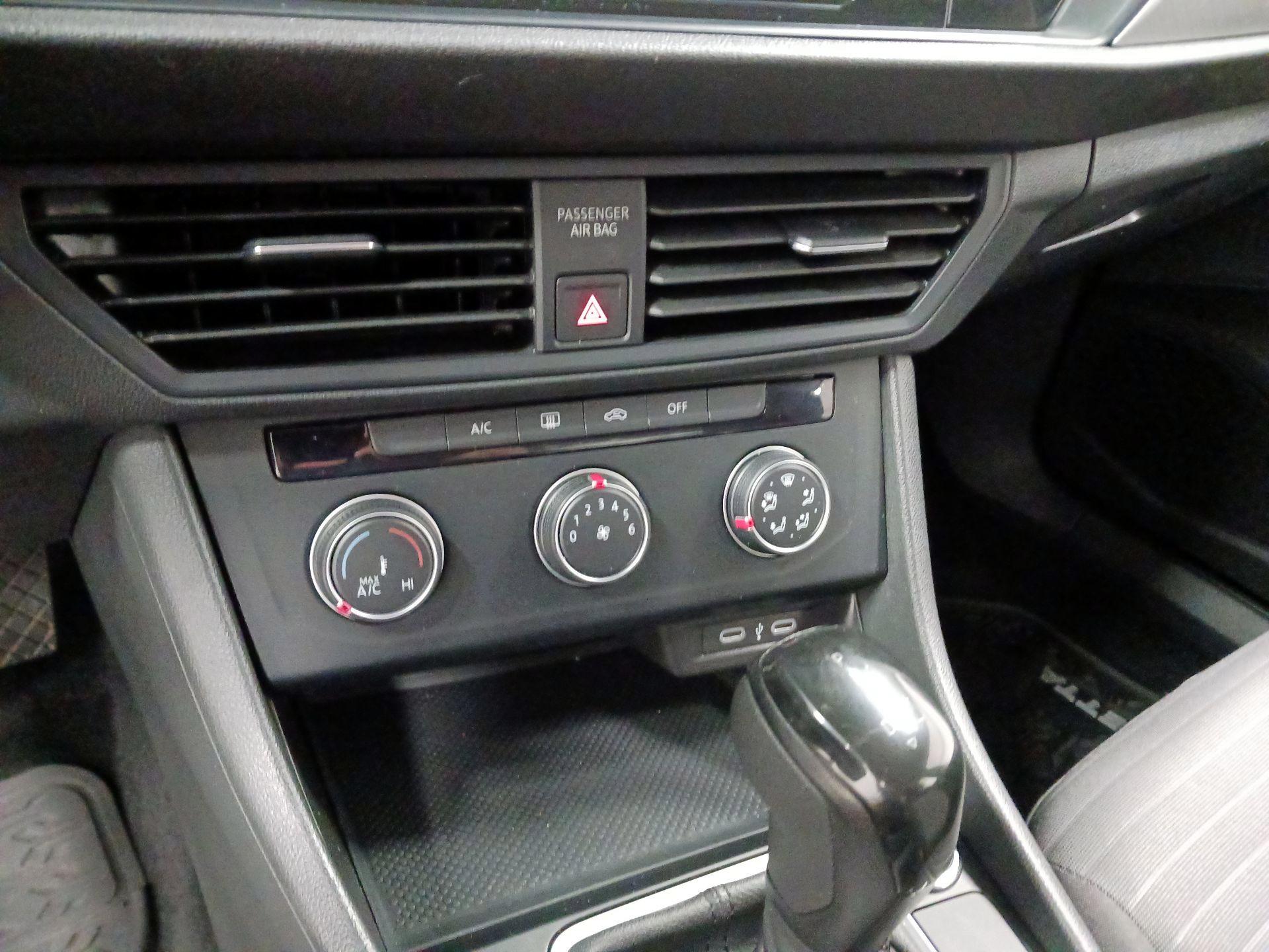 Thumbnail: 2023 Volkswagen Jetta - 15
