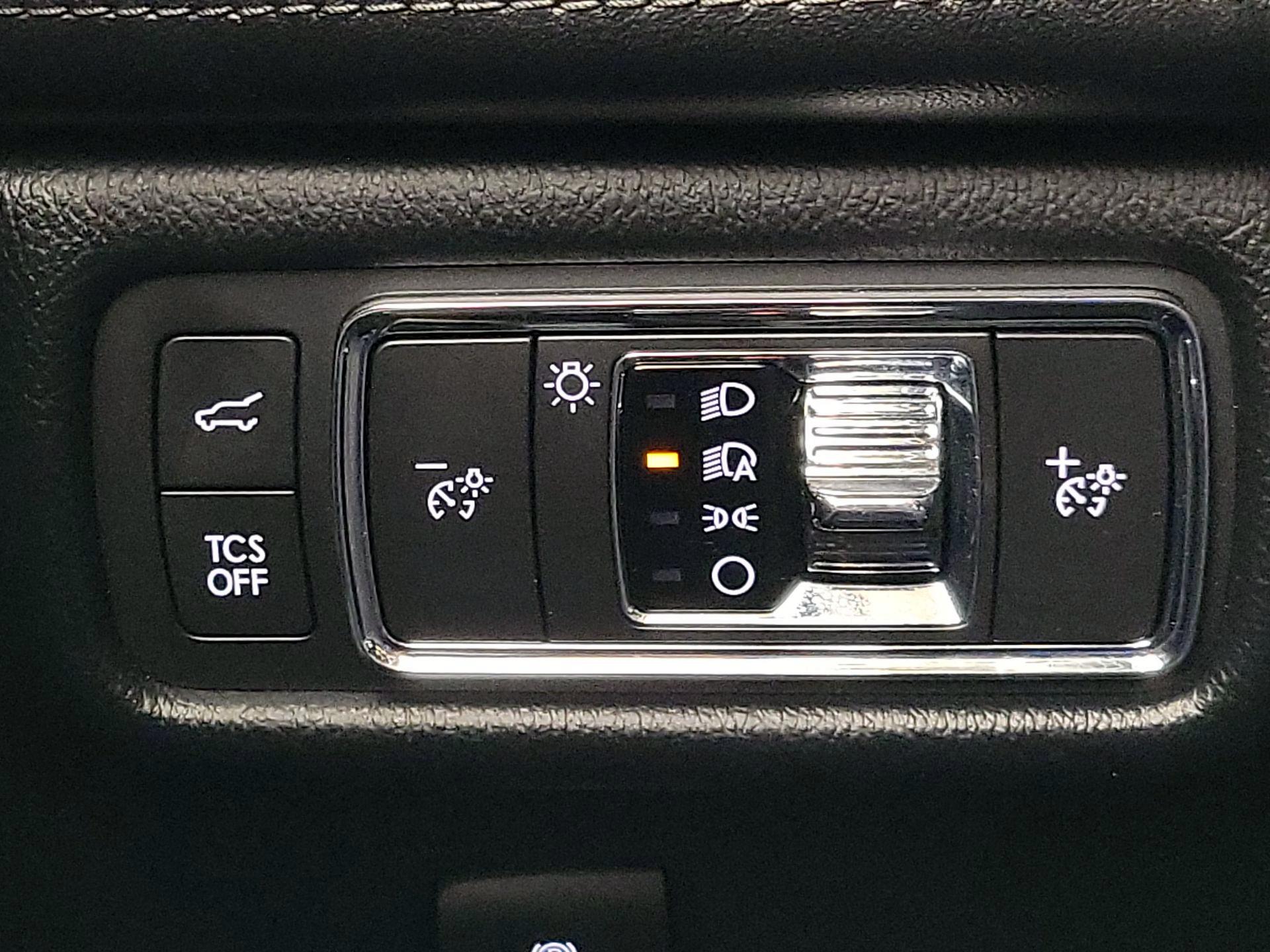 Thumbnail: 2022 Lincoln Nautilus - 13