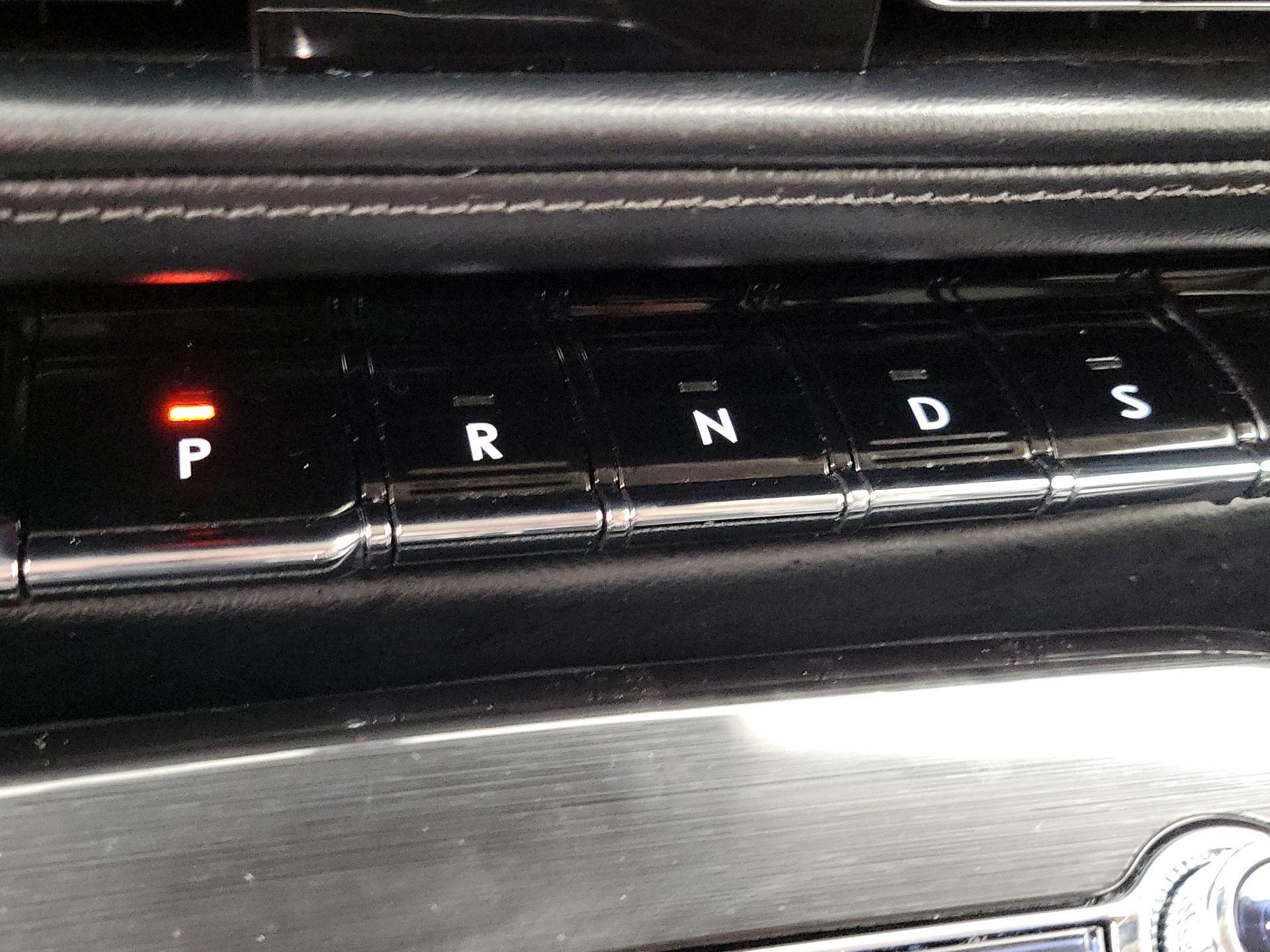 Thumbnail: 2022 Lincoln Nautilus - 18