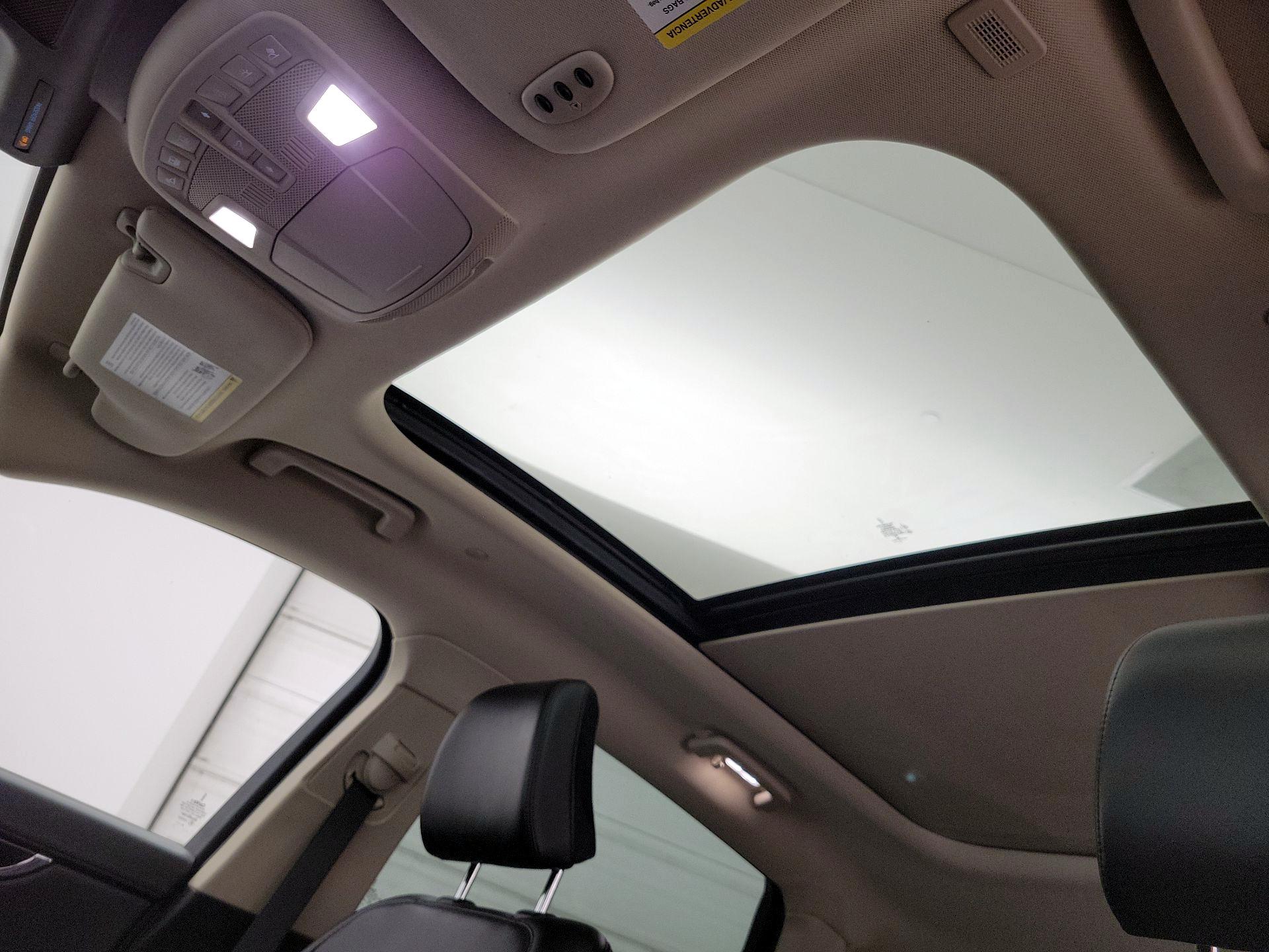 Thumbnail: 2022 Lincoln Nautilus - 20