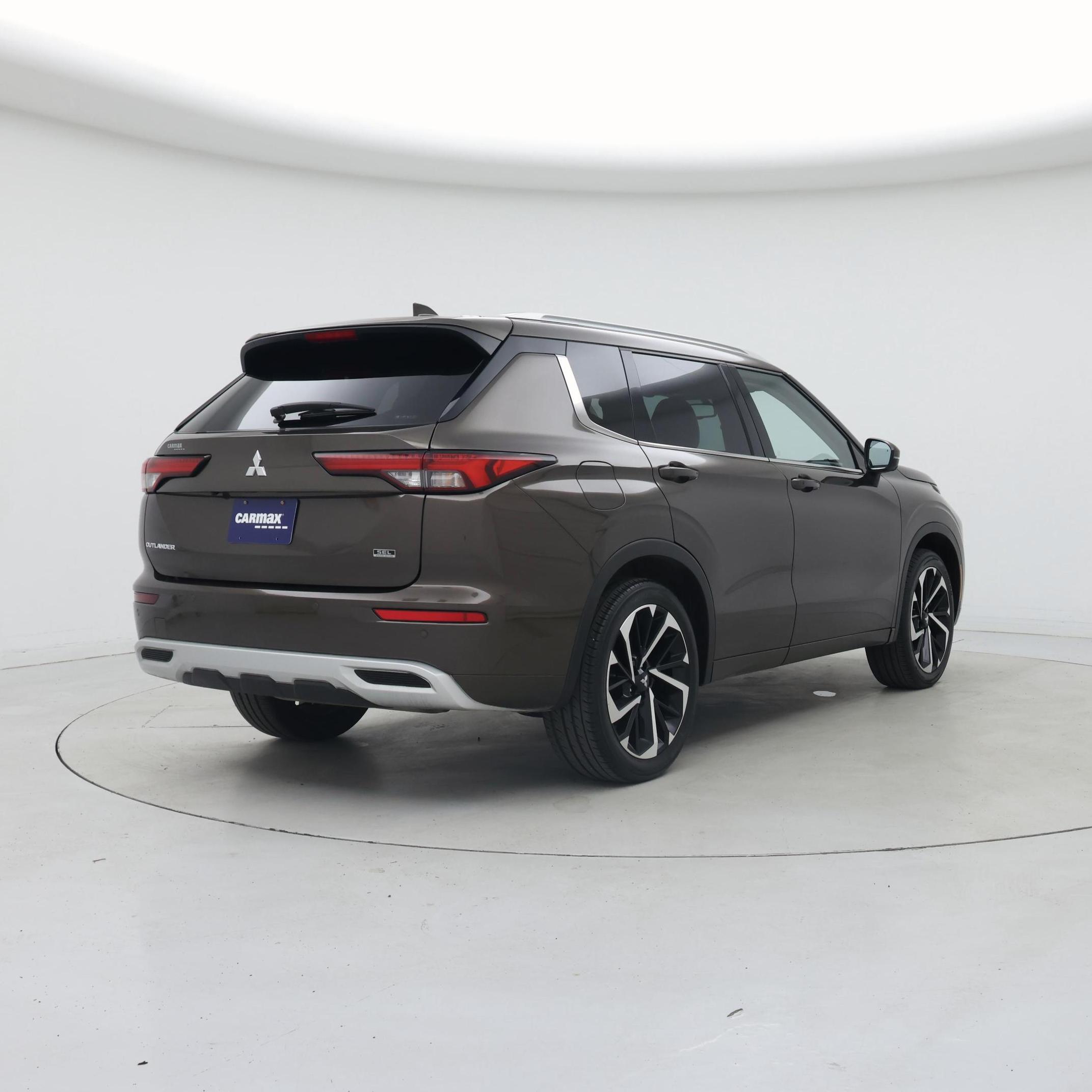 Thumbnail: 2022 Mitsubishi Outlander - 8