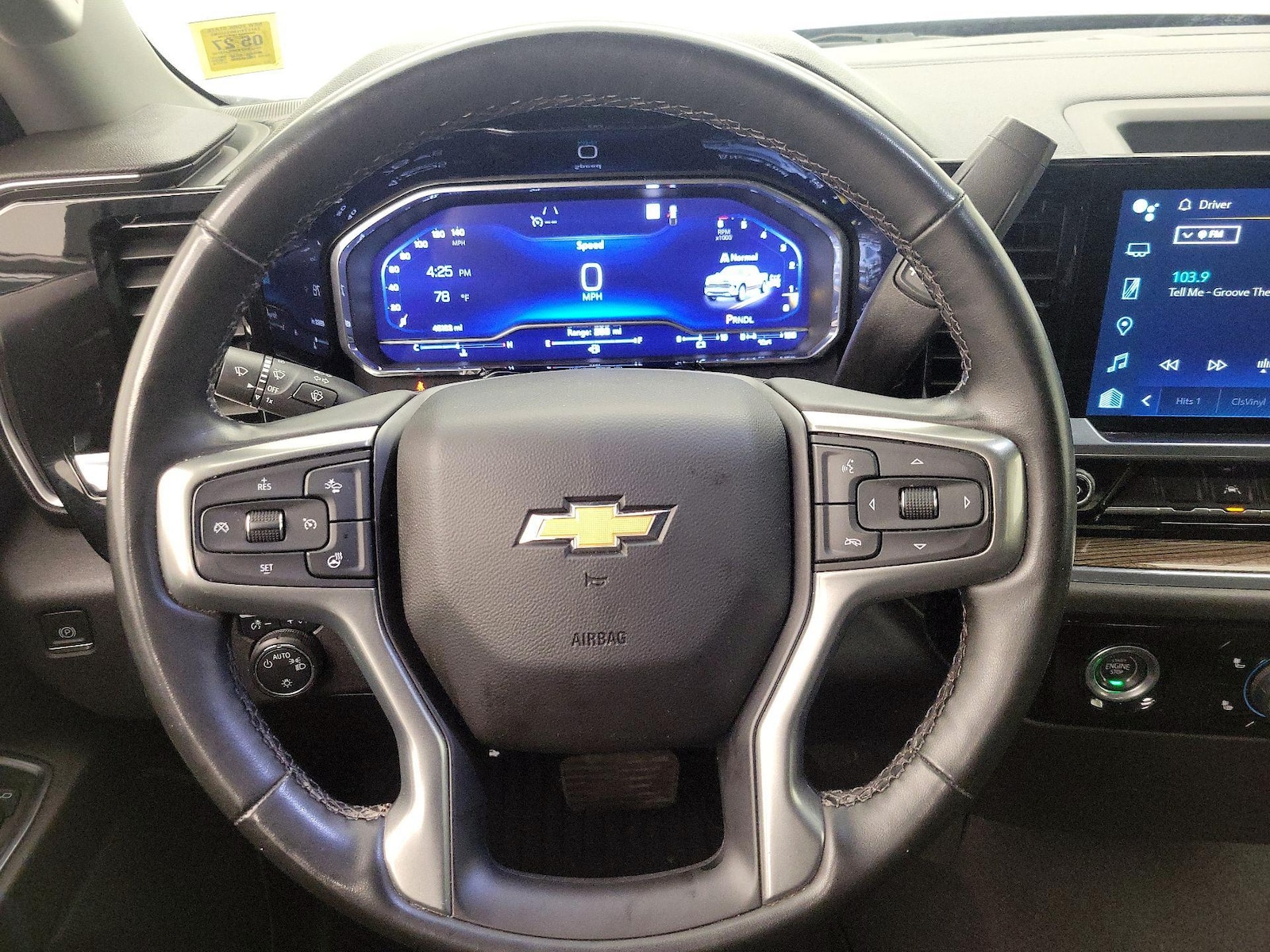 2023 Chevrolet Silverado 1500 LT - Photo 11
