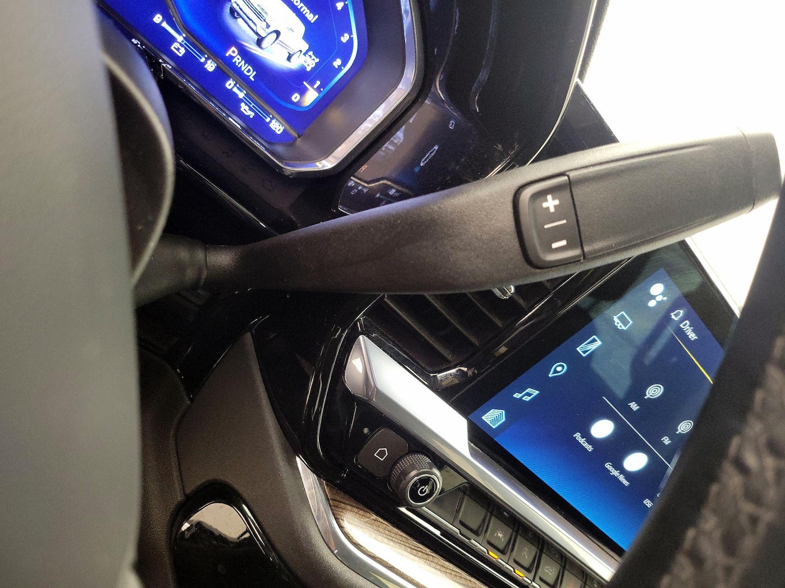 2023 Chevrolet Silverado 1500 LT - Photo 18