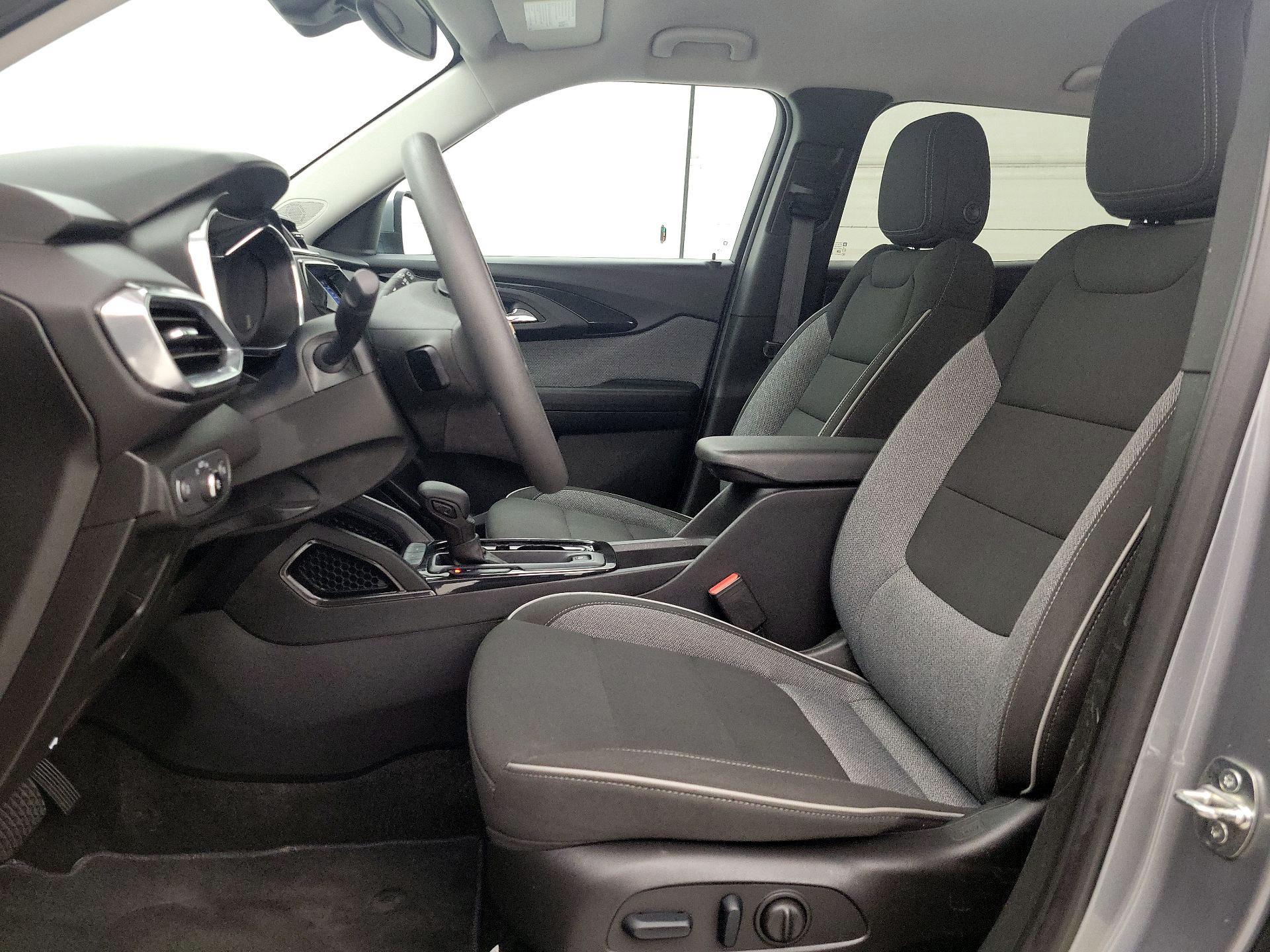 Thumbnail: 2023 Chevrolet TrailBlazer - 11