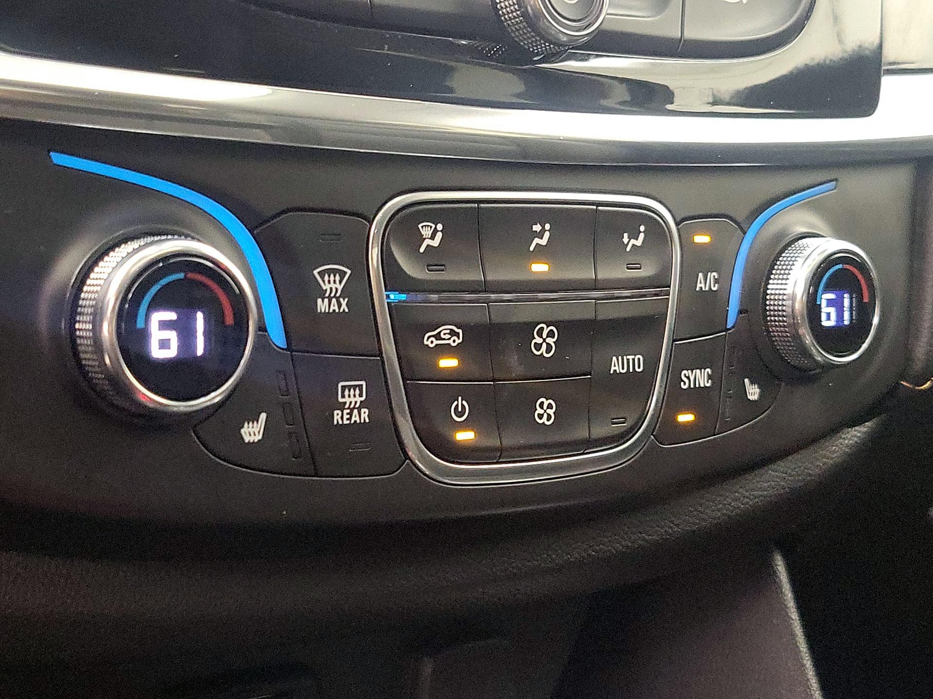 Thumbnail: 2020 Chevrolet Traverse - 17