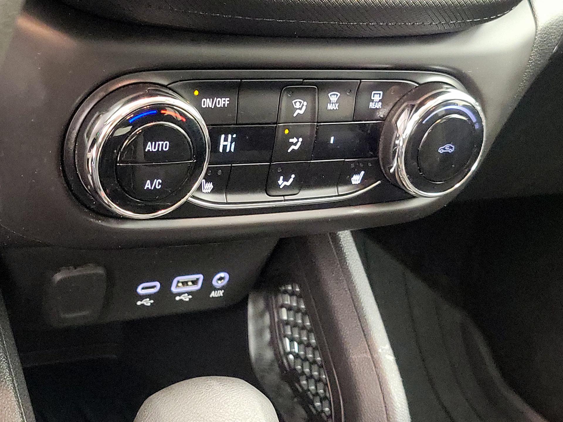 Thumbnail: 2023 Chevrolet TrailBlazer - 16