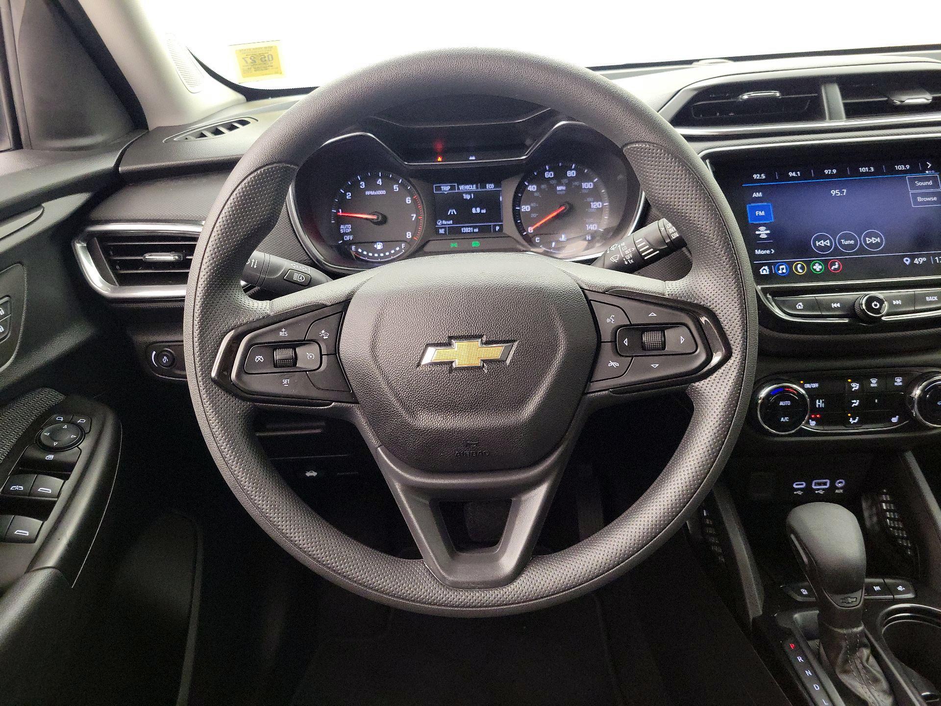 Thumbnail: 2023 Chevrolet TrailBlazer - 10