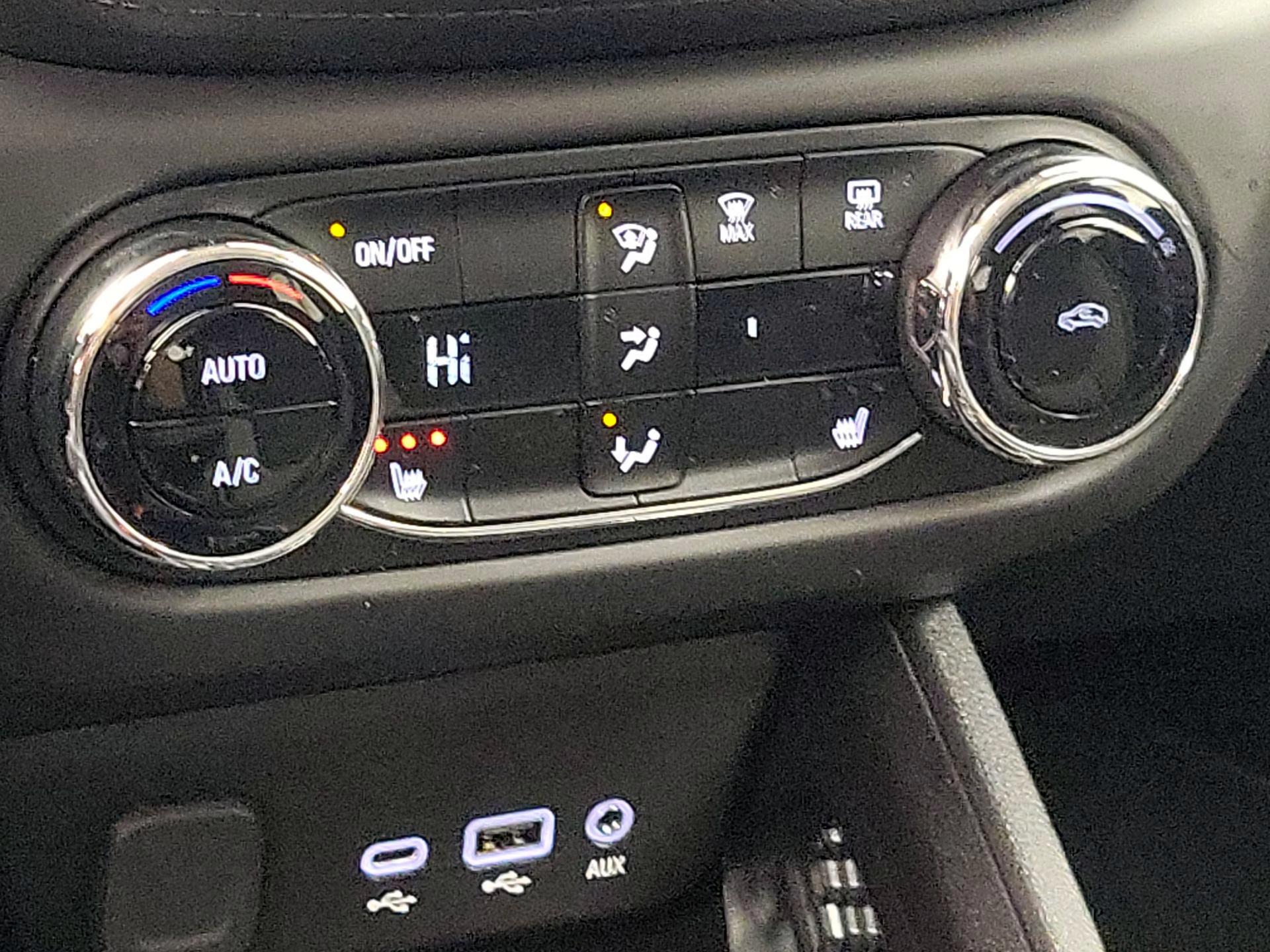 Thumbnail: 2023 Chevrolet TrailBlazer - 16
