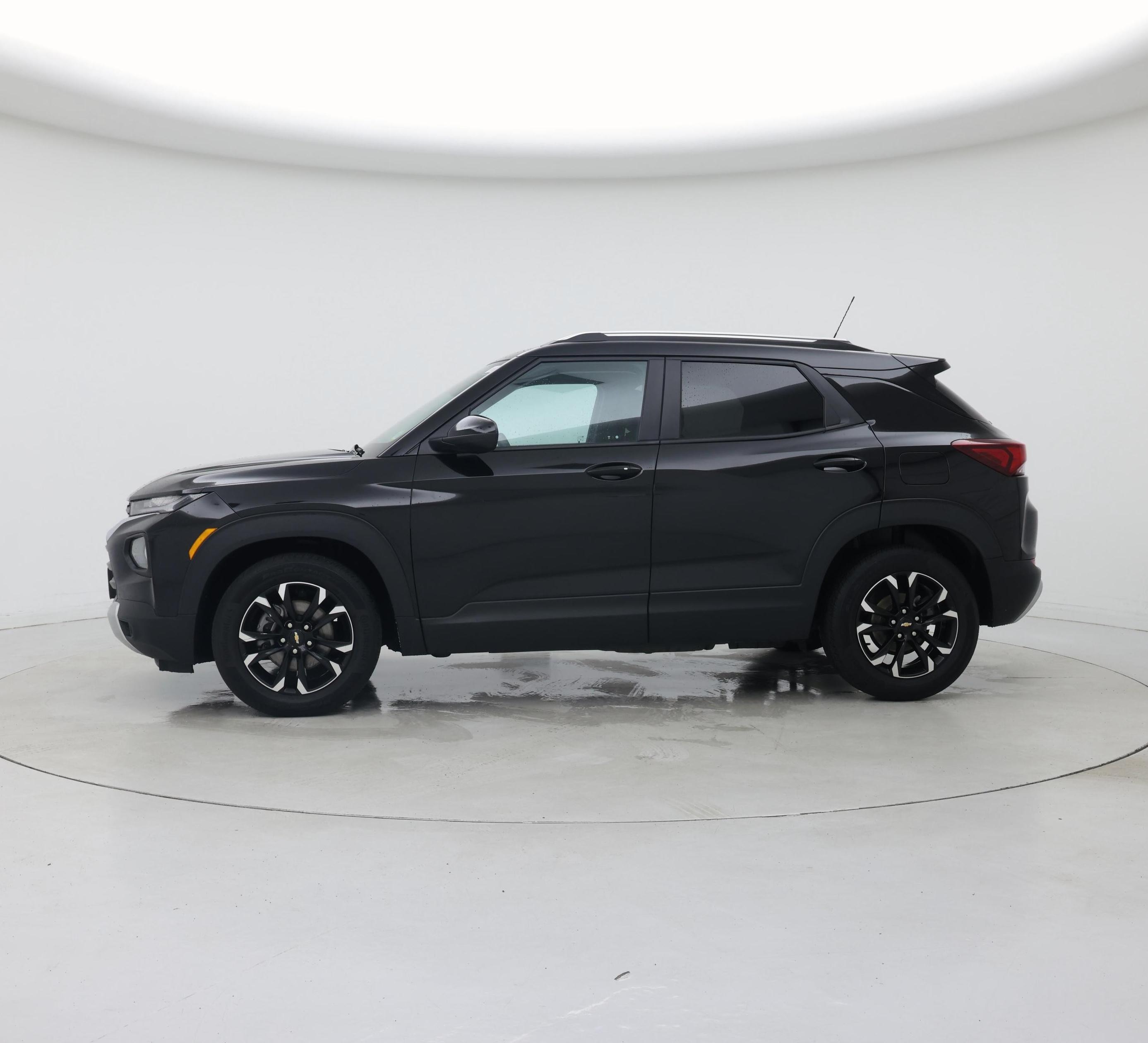 Thumbnail: 2023 Chevrolet TrailBlazer - 3