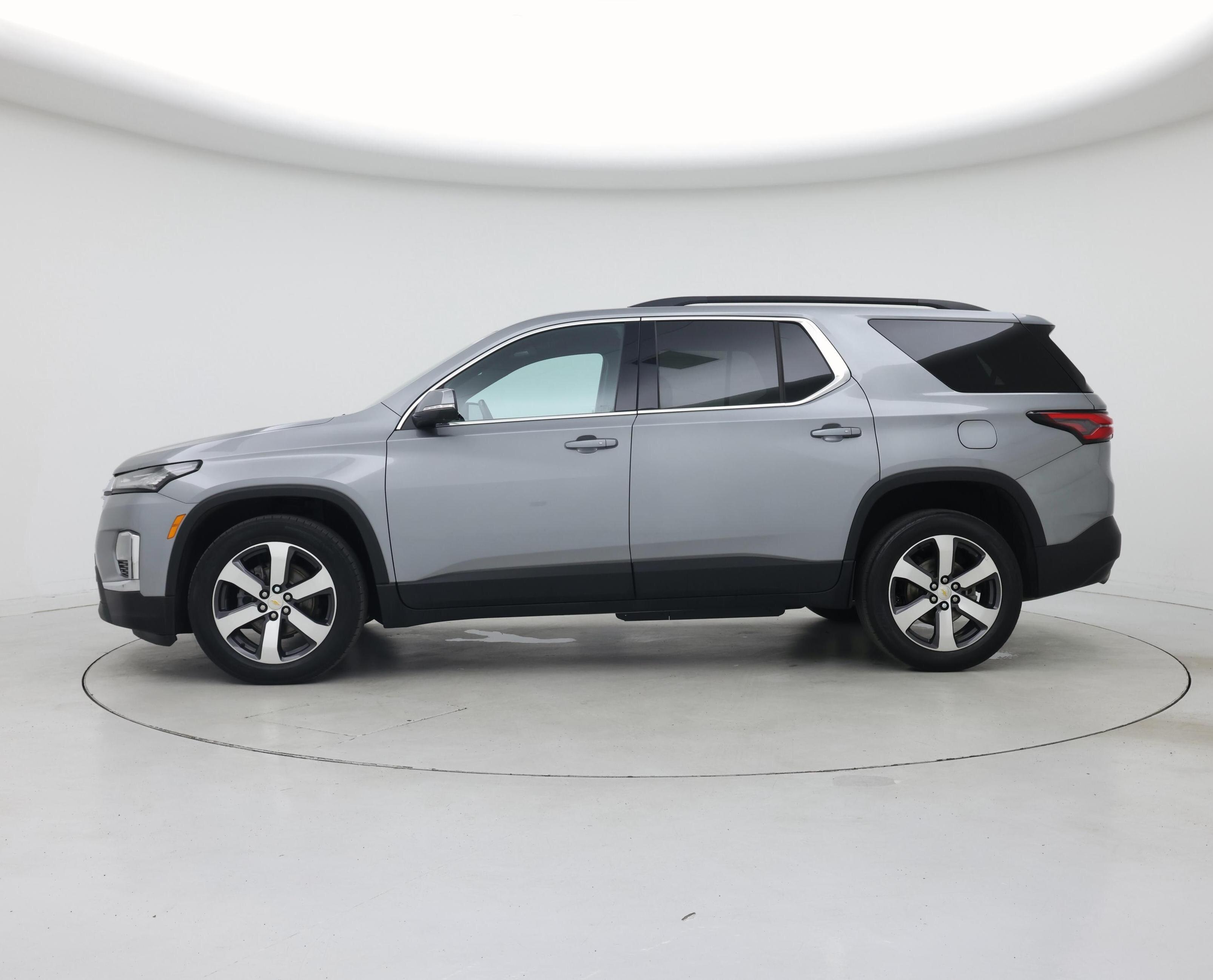 Thumbnail: 2023 Chevrolet Traverse - 3