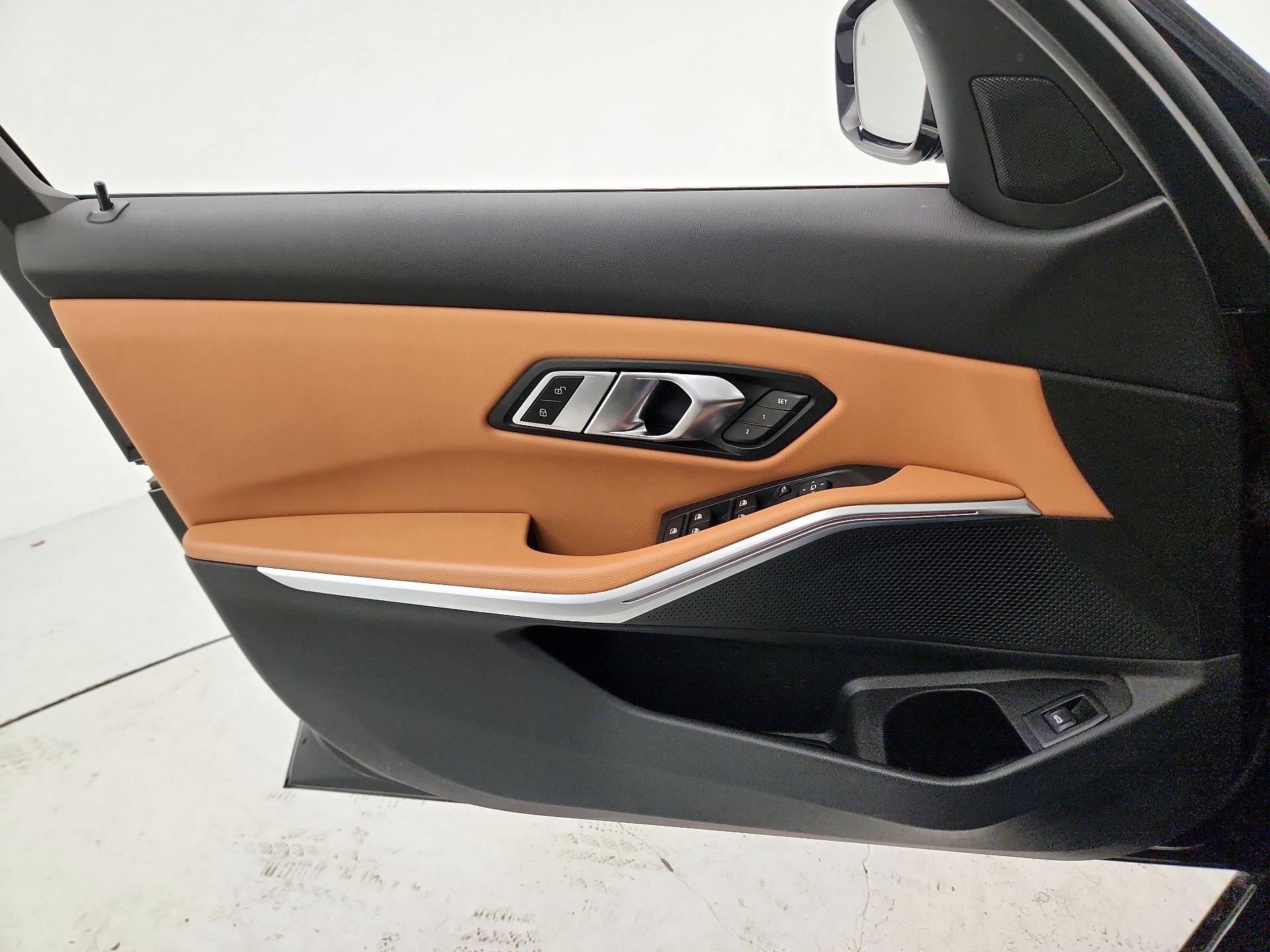 Thumbnail: 2022 BMW 3 Series - 12
