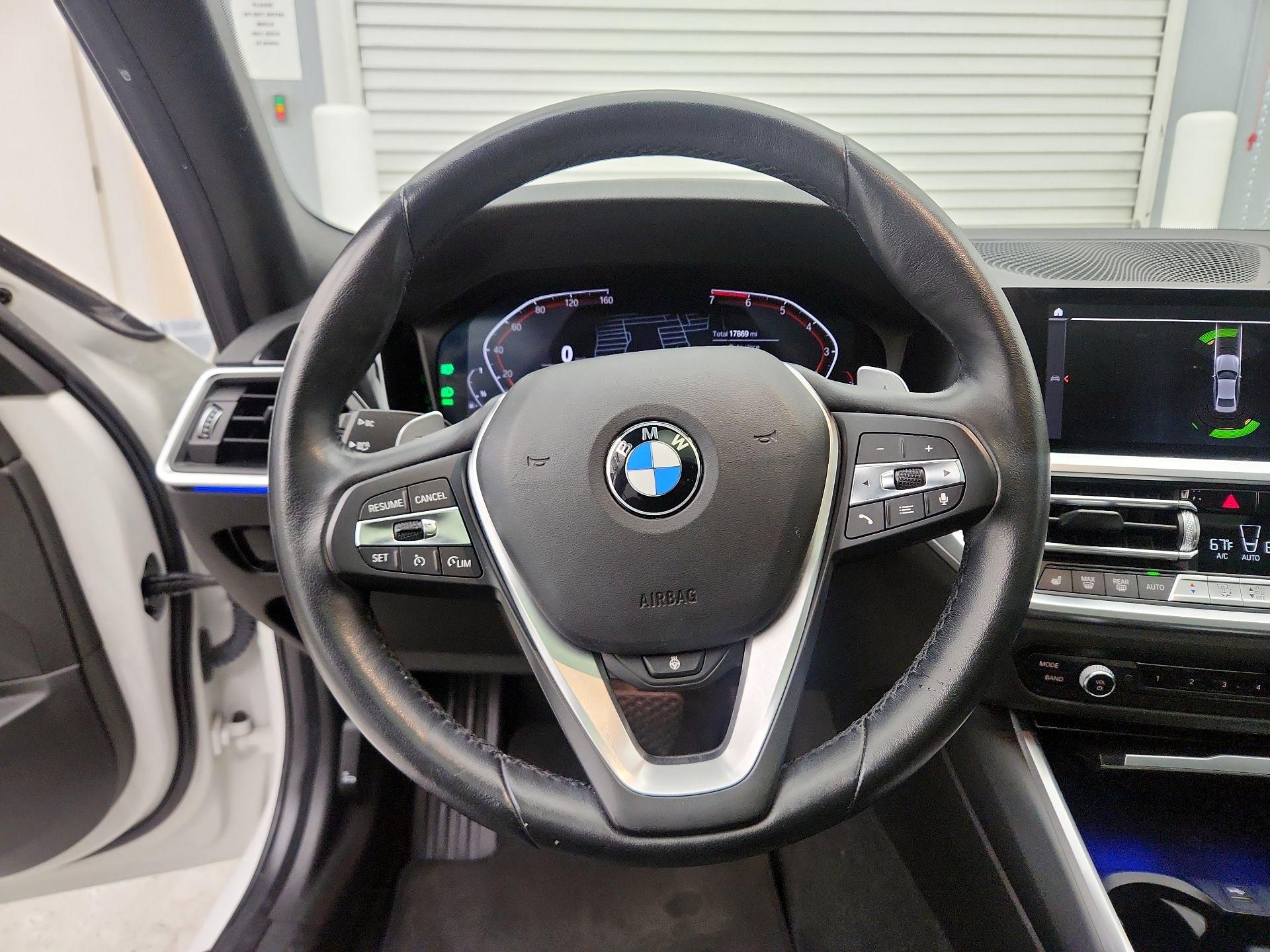 Thumbnail: 2022 BMW 3 Series - 10