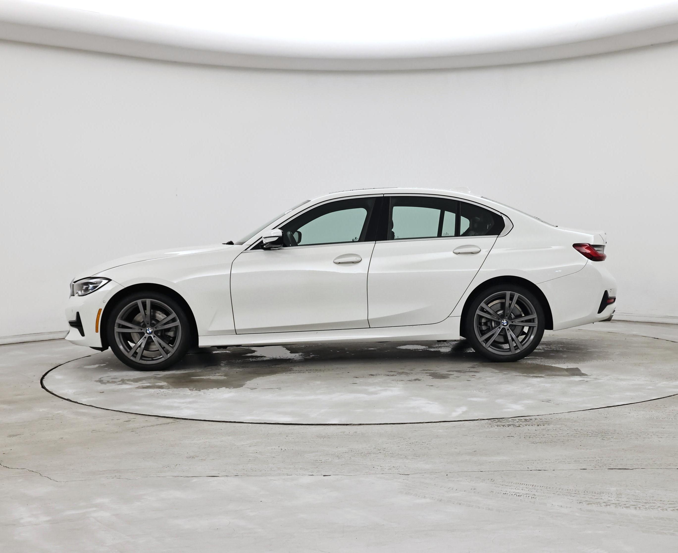 Thumbnail: 2022 BMW 3 Series - 3