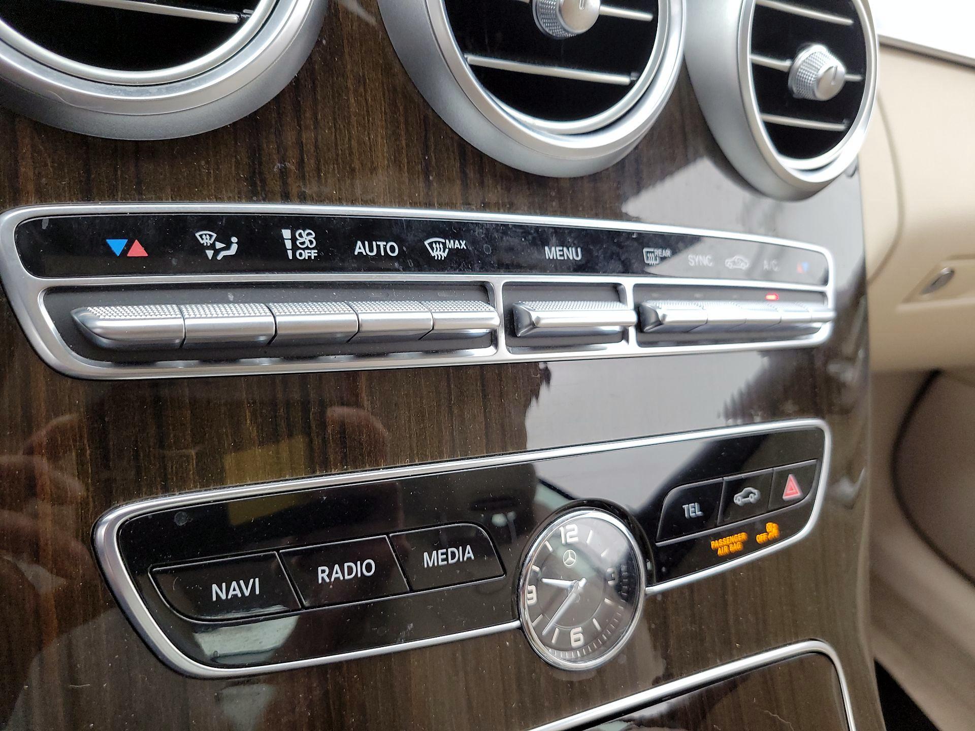 Thumbnail: 2021 Mercedes-Benz C-Class - 17