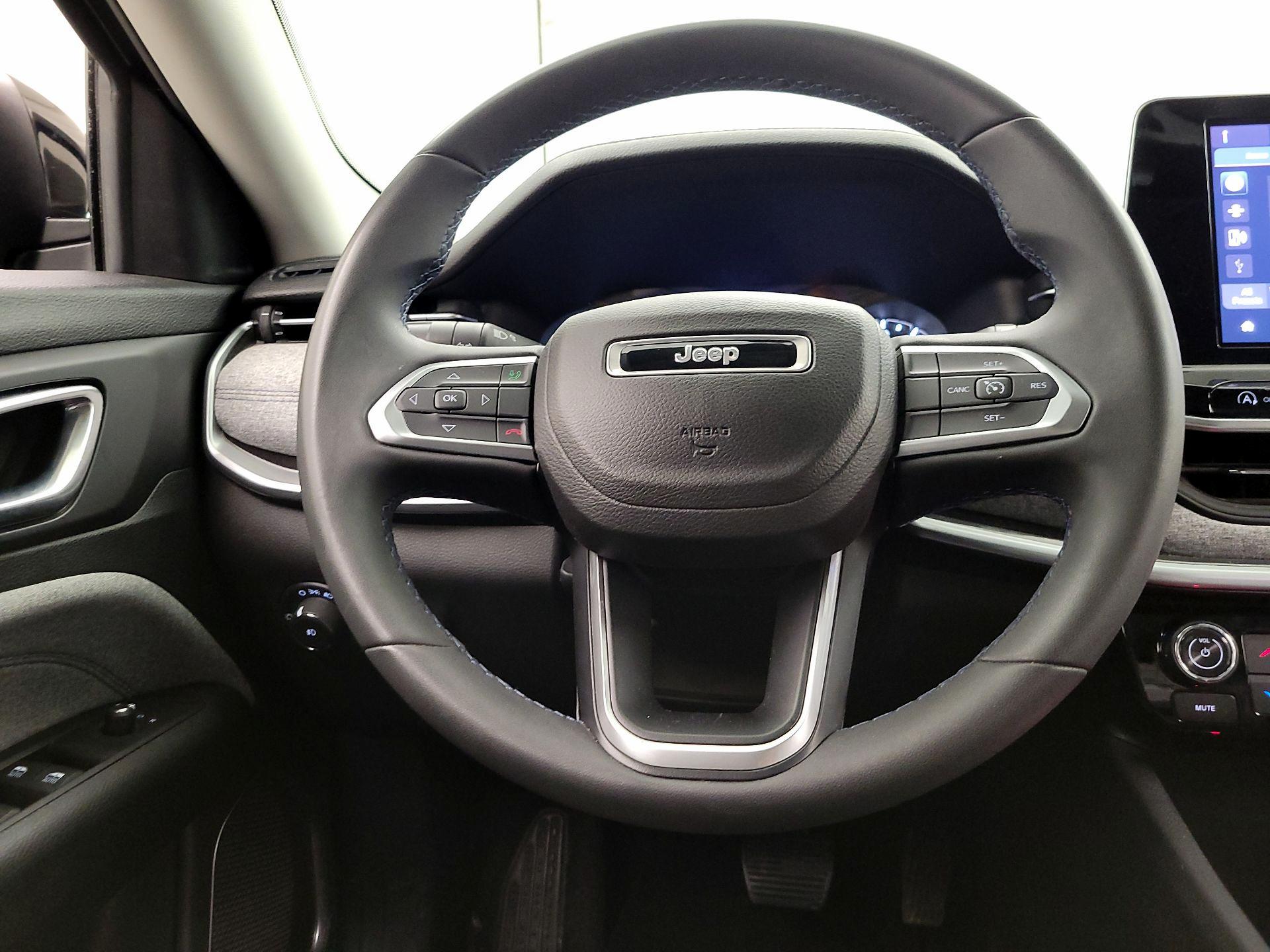 Thumbnail: 2022 Jeep Compass - 10