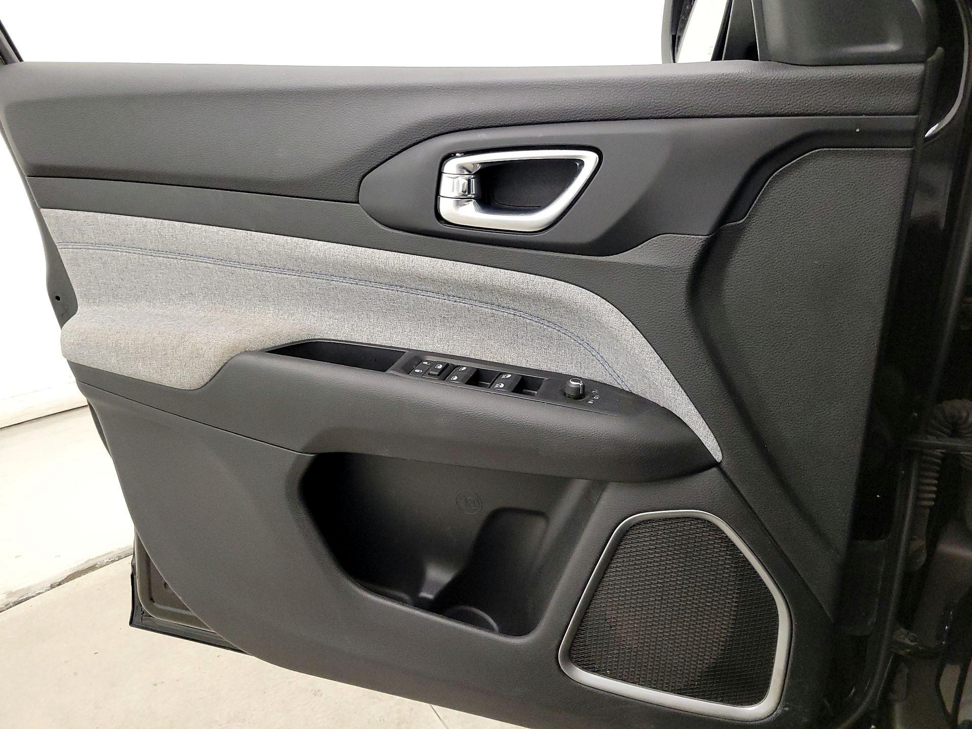 Thumbnail: 2022 Jeep Compass - 12