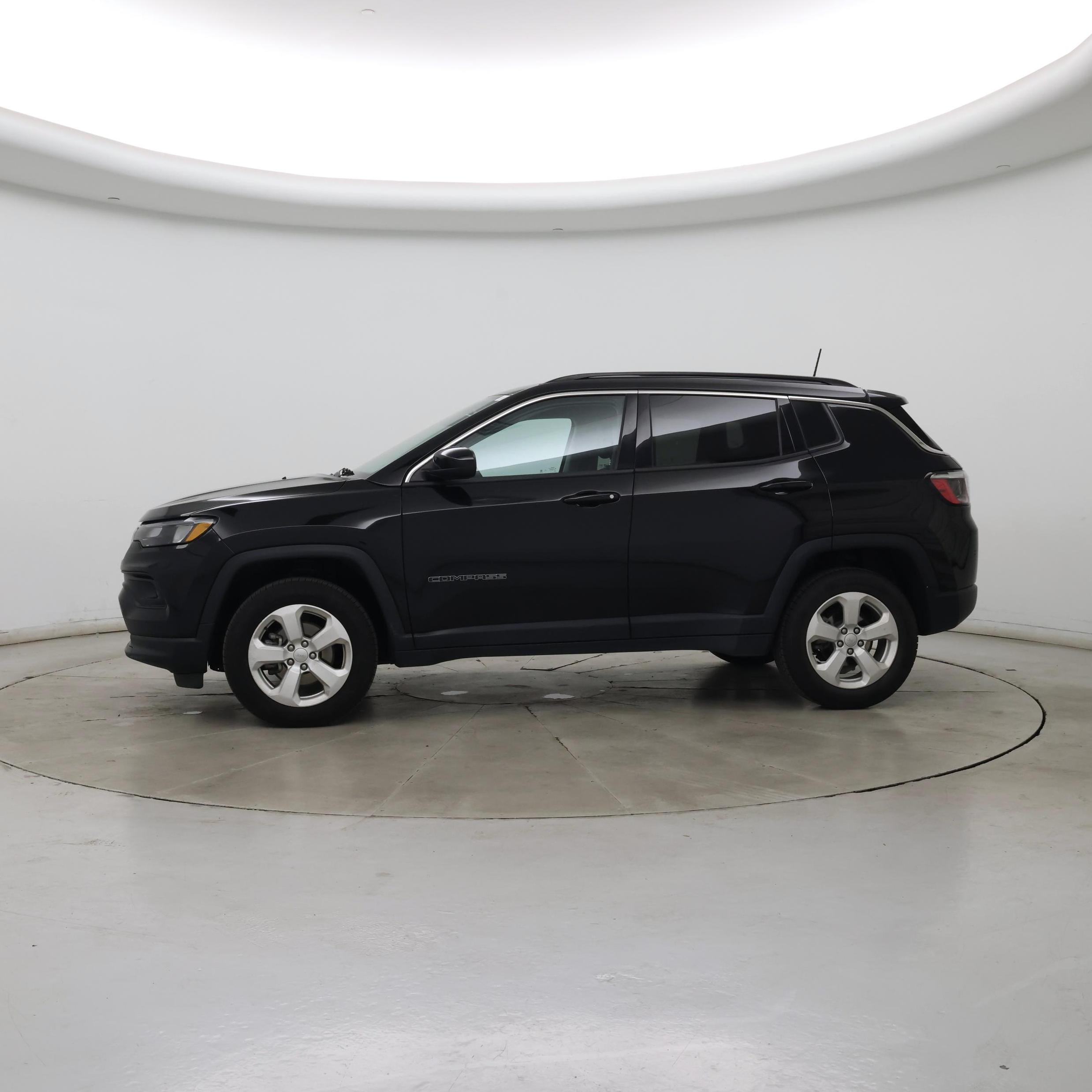 Thumbnail: 2022 Jeep Compass - 3