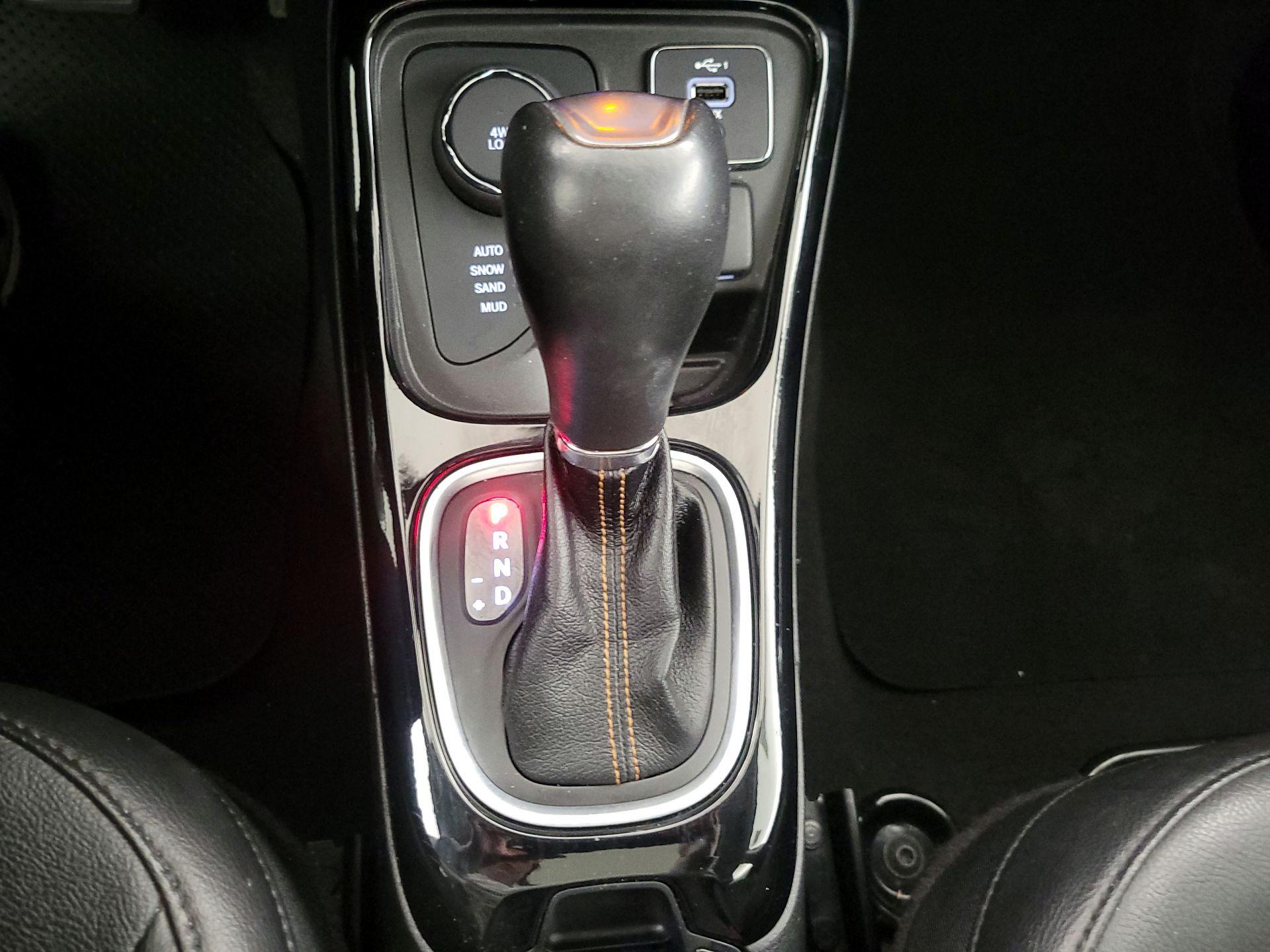 Thumbnail: 2021 Jeep Compass - 17