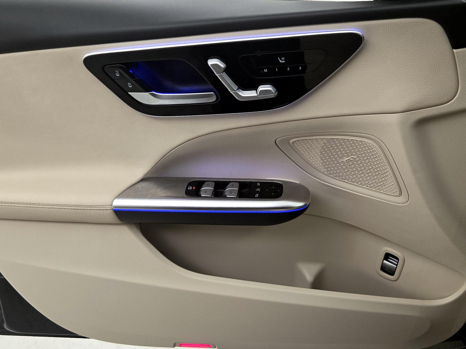 Thumbnail: 2023 Mercedes-Benz C-Class - 12