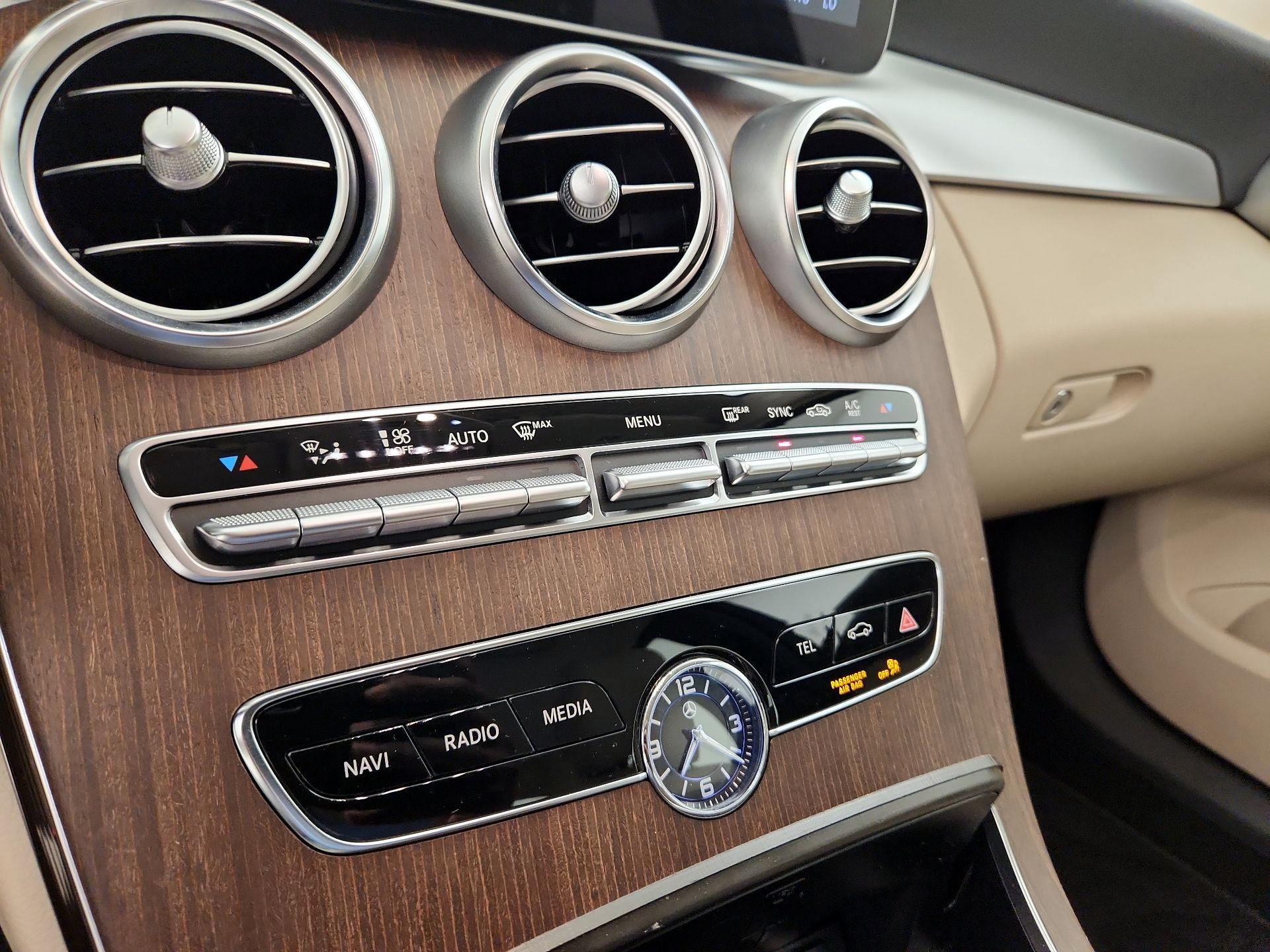 Thumbnail: 2020 Mercedes-Benz C-Class - 16